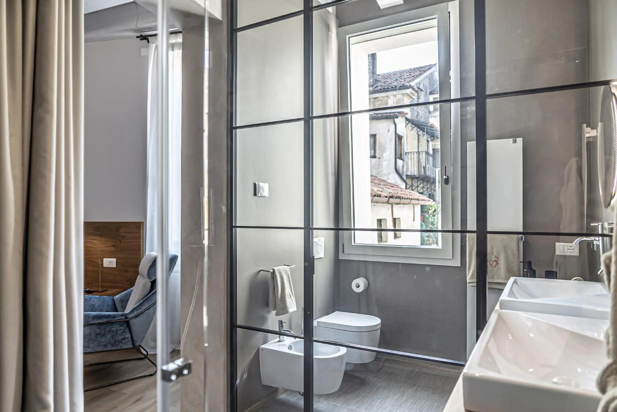 Bathroom in LEONI DI COLLALTO PALACE
