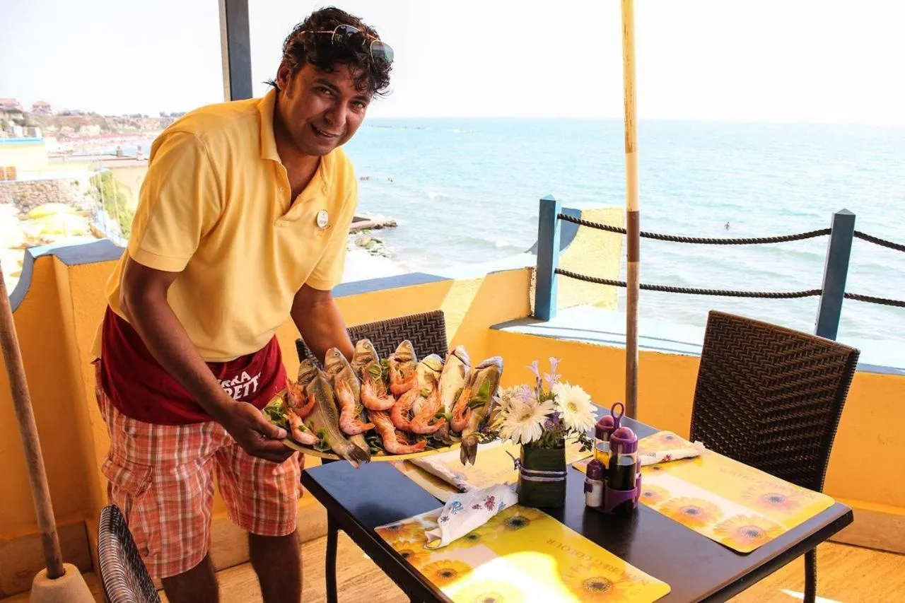 People in Grand Hotel Dei Cesari Dependance