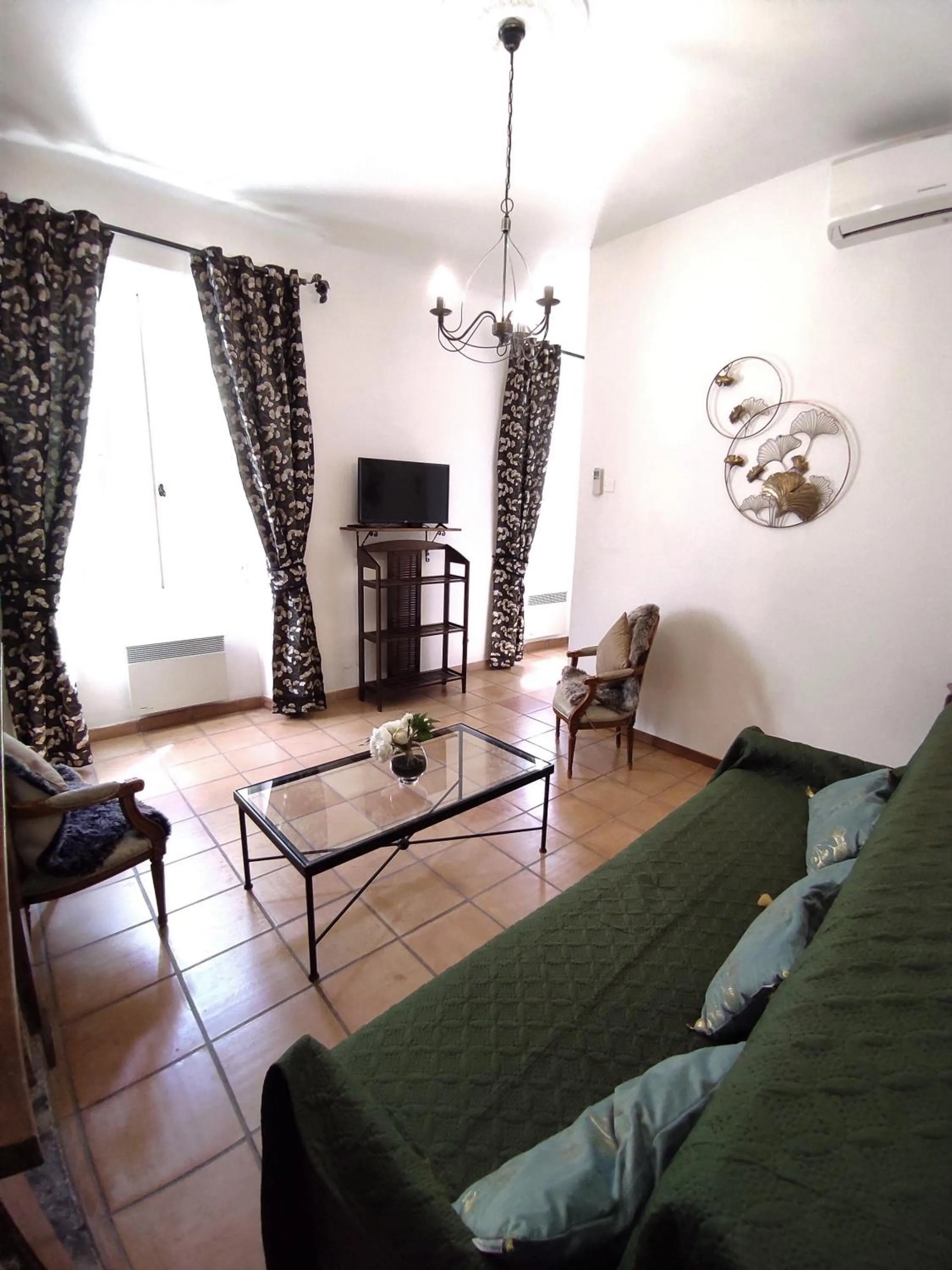 Living room in Logis Hôtel Restaurant Gîte La Bastide du Vébron