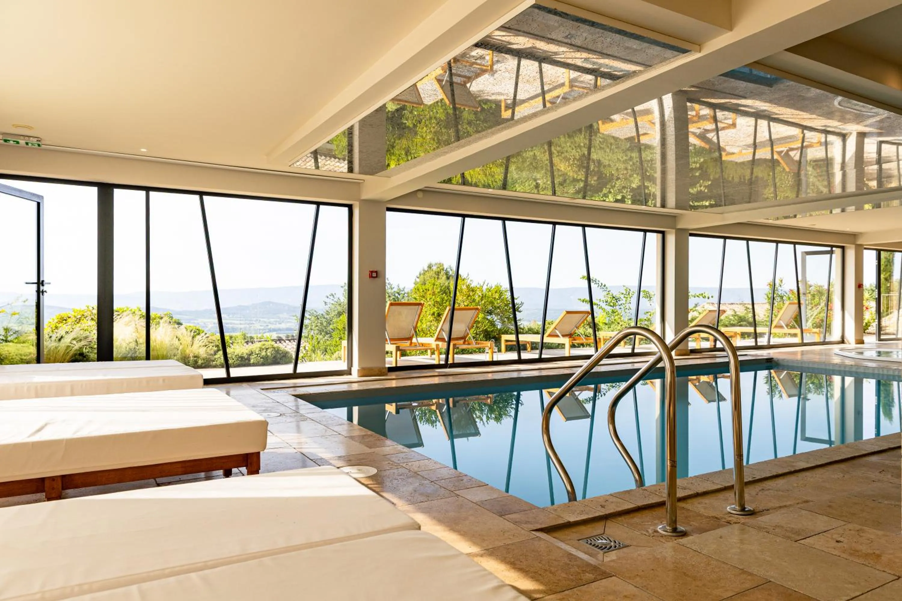 Spa and wellness centre/facilities in Mas des Herbes Blanches Hôtel & Spa – Relais & Châteaux