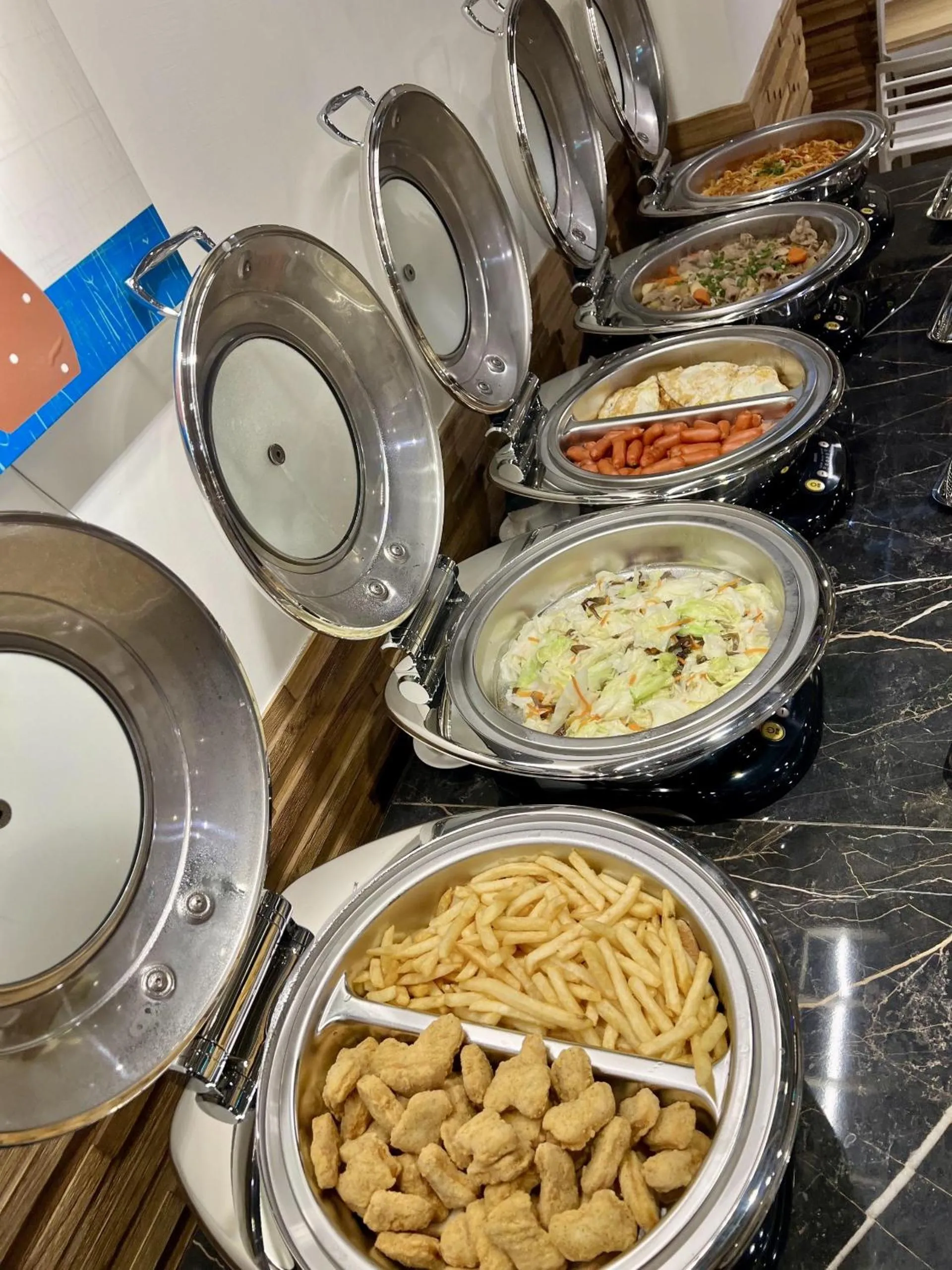 Breakfast in City Hotel