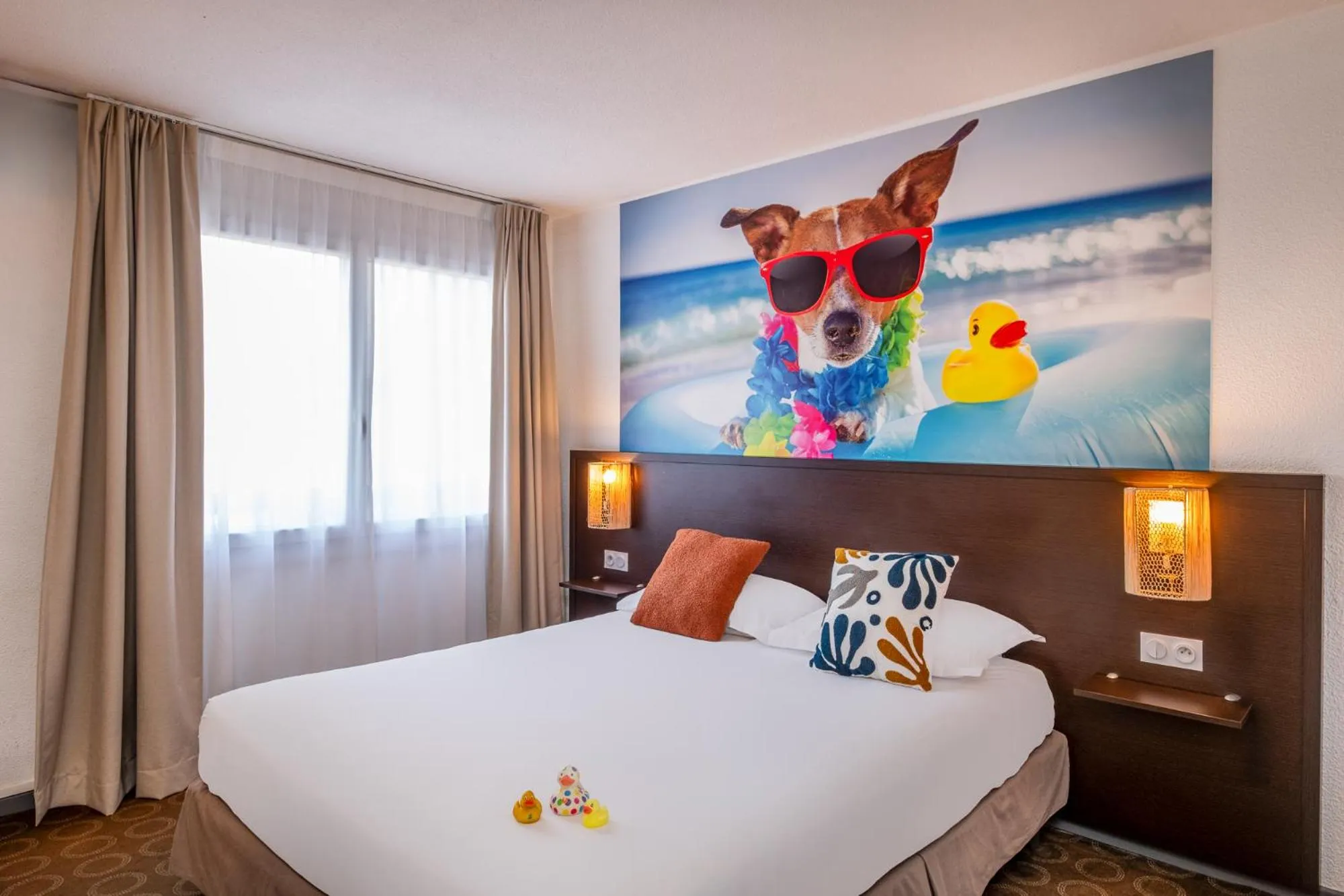 Photo of the whole room, Bed in Brit Hotel Opal Centre Port