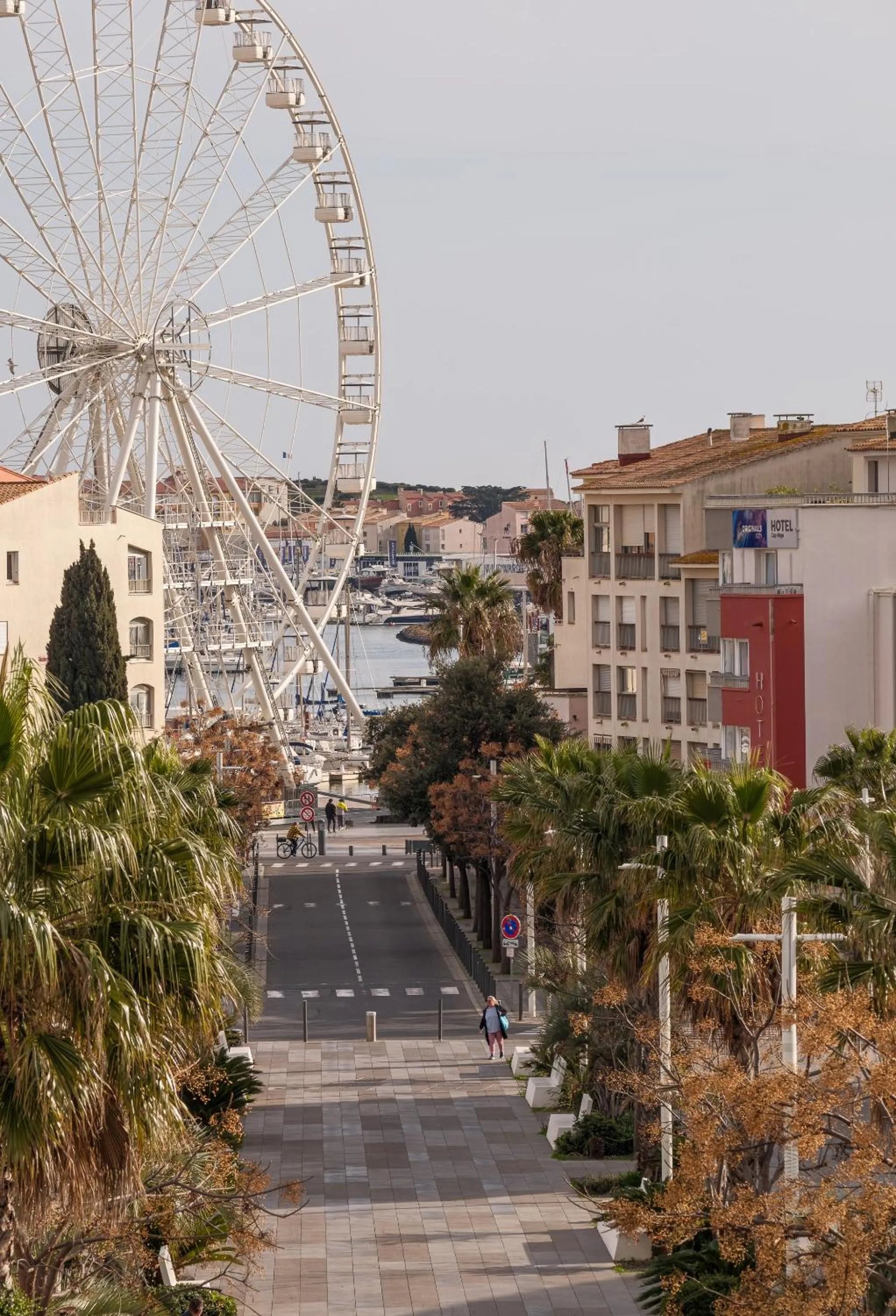 Facade/entrance in Brit Hotel Opal Centre Port