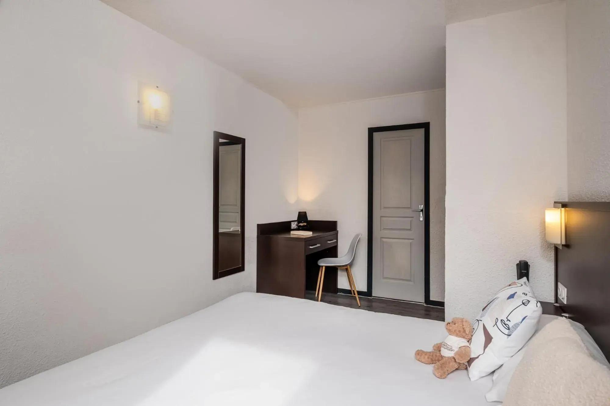 Standard Double Room Annex in Brit Hotel Opal Centre Port Standard Double Room Annex in Brit Hotel Opal Centre Port