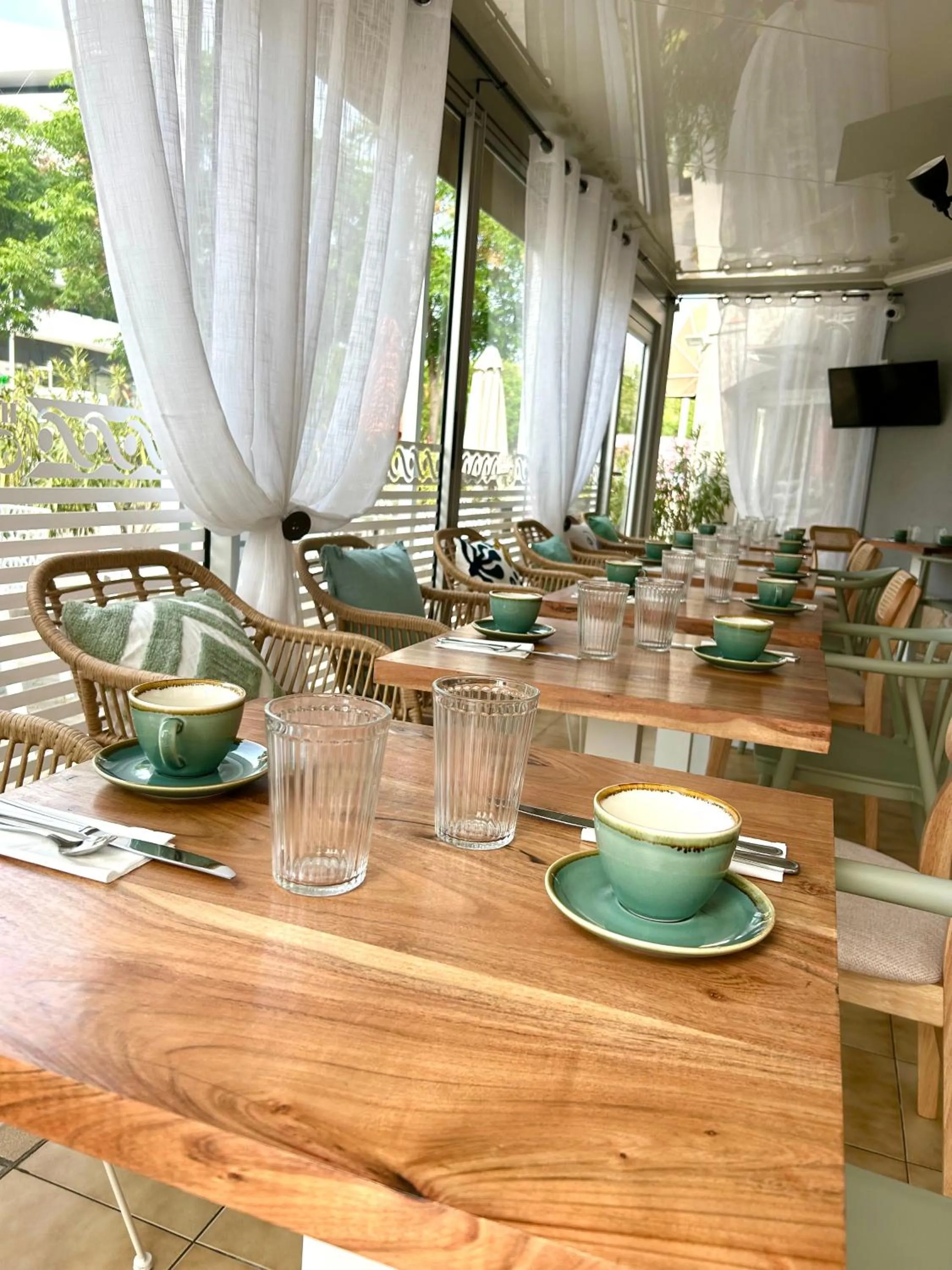 Property building in Brit Hotel Opal Centre Port