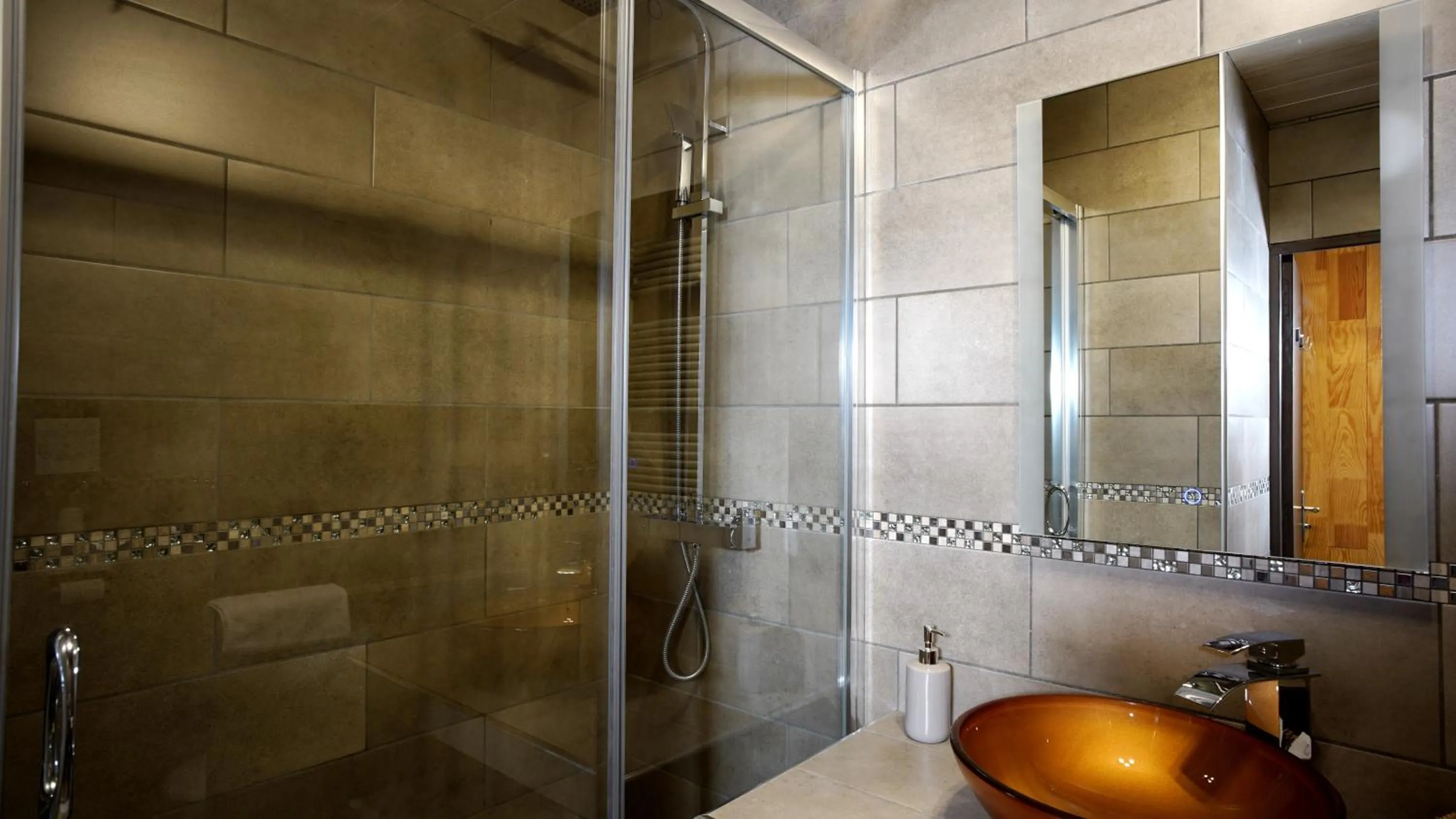 Shower in La Sapinière St Lary Soulan