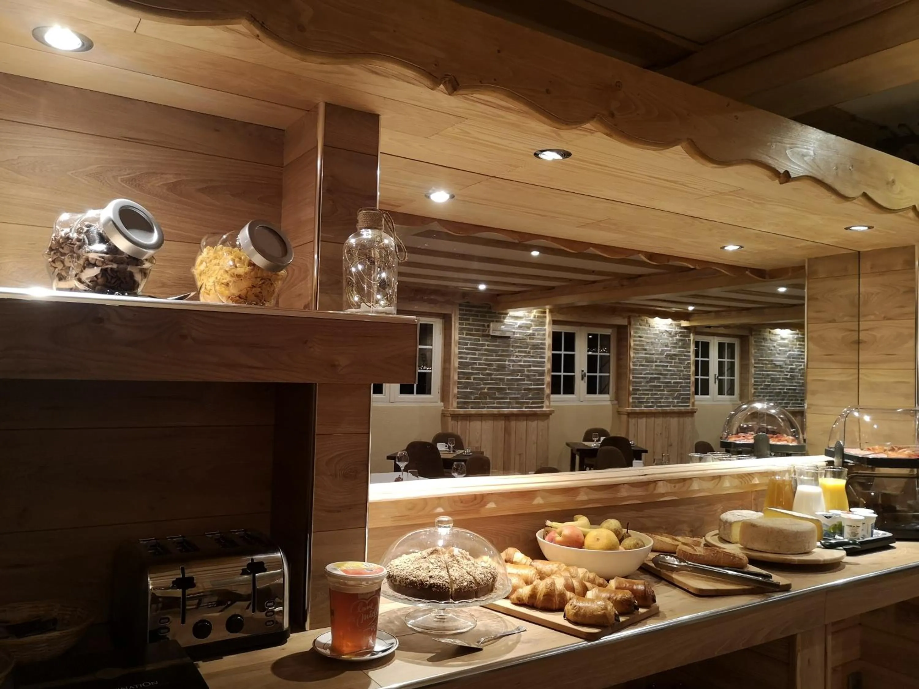 Breakfast in La Sapinière St Lary Soulan