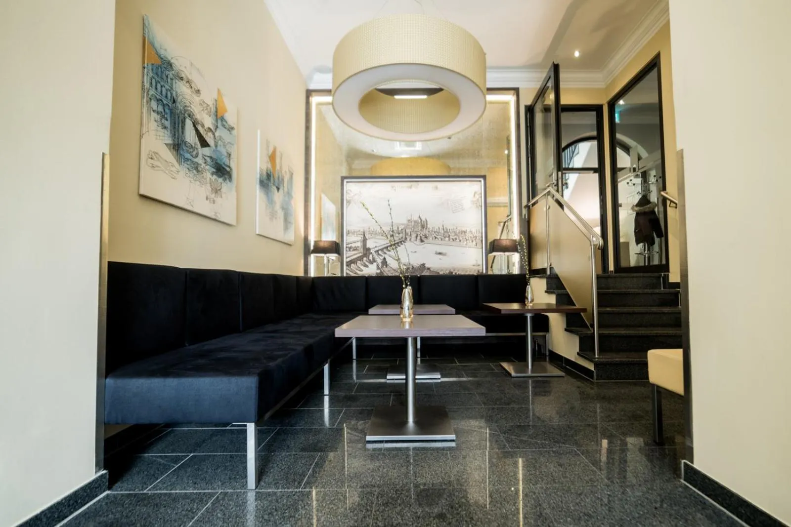 Lobby or reception in Hotel Jakob Regensburg DownTown, Best Western Signature Collection