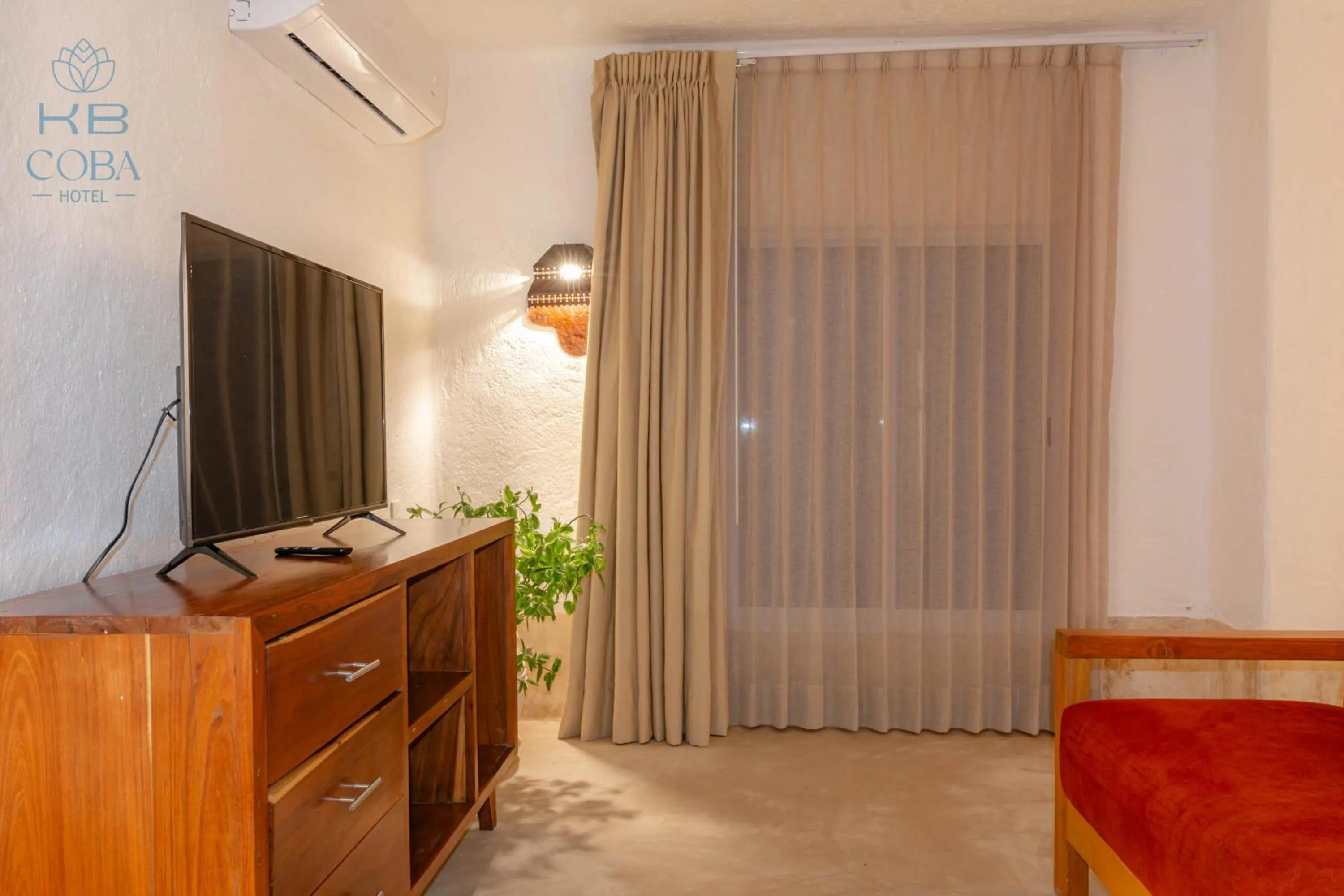 TV and multimedia in Kaab Coba