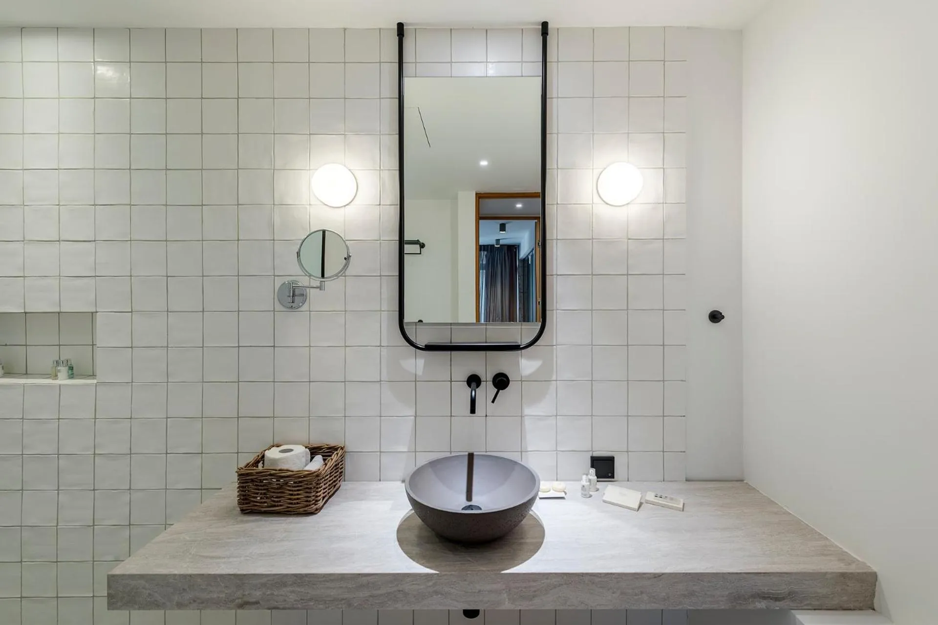 Bathroom in Kin Athens