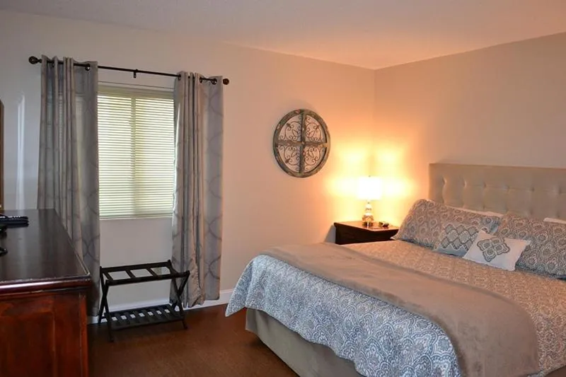 Bed in River Place Condos #504 2BD
