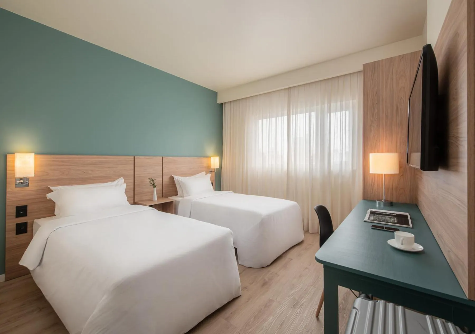 Photo of the whole room, Bed in Intercity Curitiba Batel