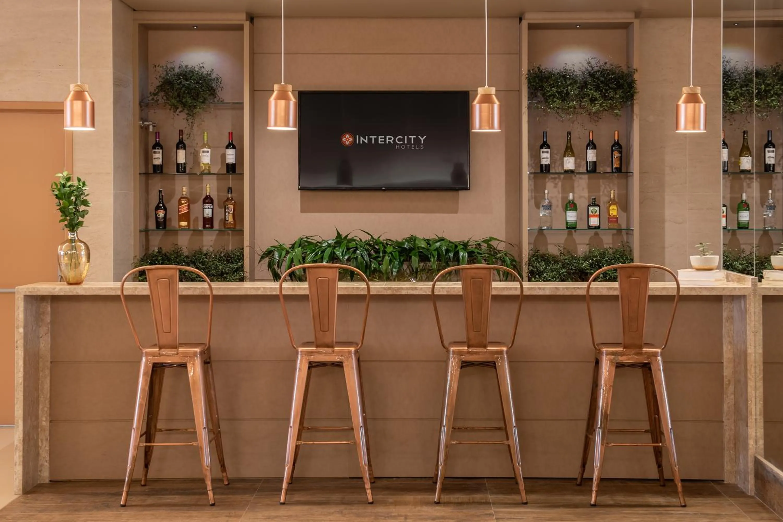 Lounge or bar in Intercity Curitiba Batel