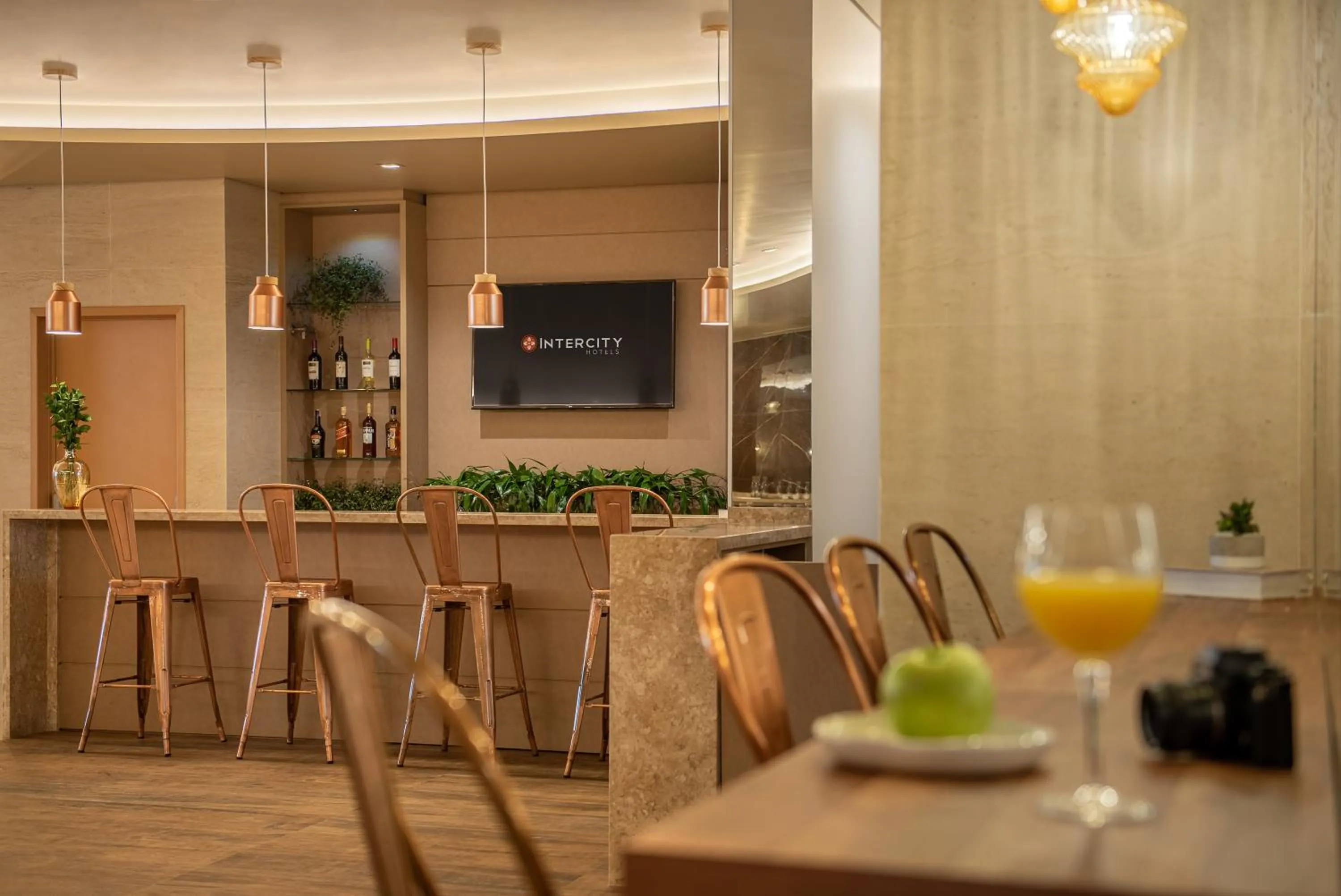 Lounge or bar in Intercity Curitiba Batel