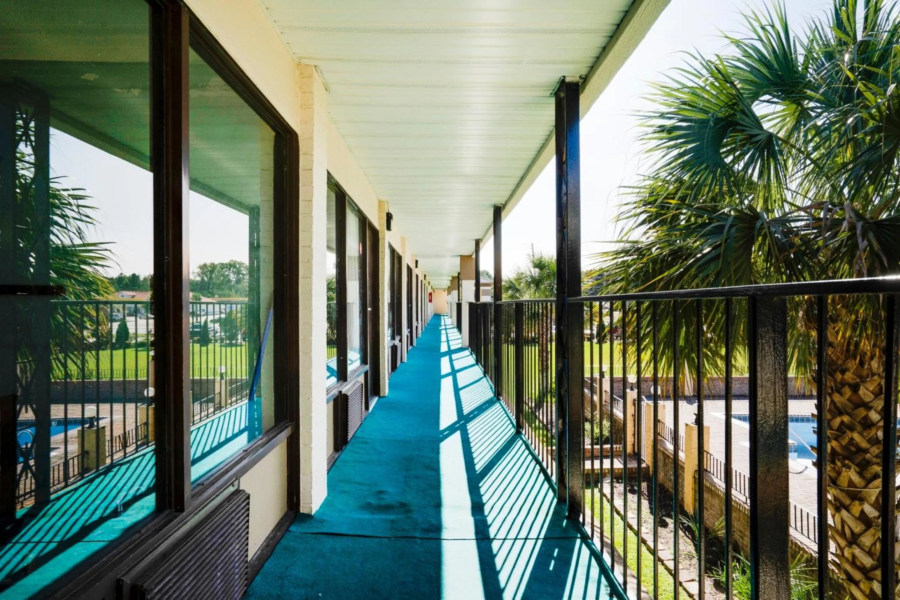 Balcony/Terrace in OYO Hotel Wade/Fayetteville I-95 South