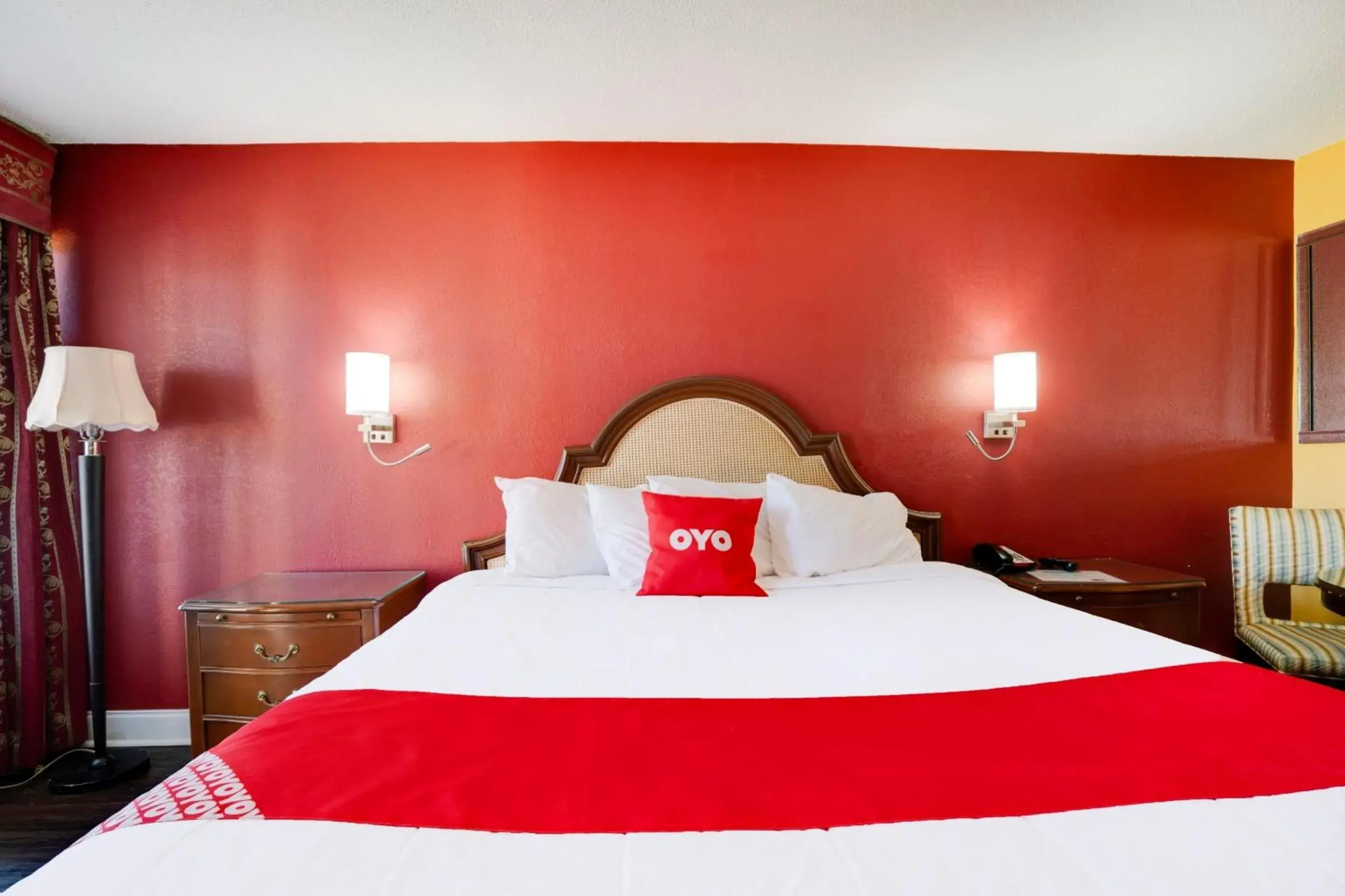 King Bed Smoking in OYO Hotel Wade/Fayetteville I-95 South King Bed Smoking in OYO Hotel Wade/Fayetteville I-95 South