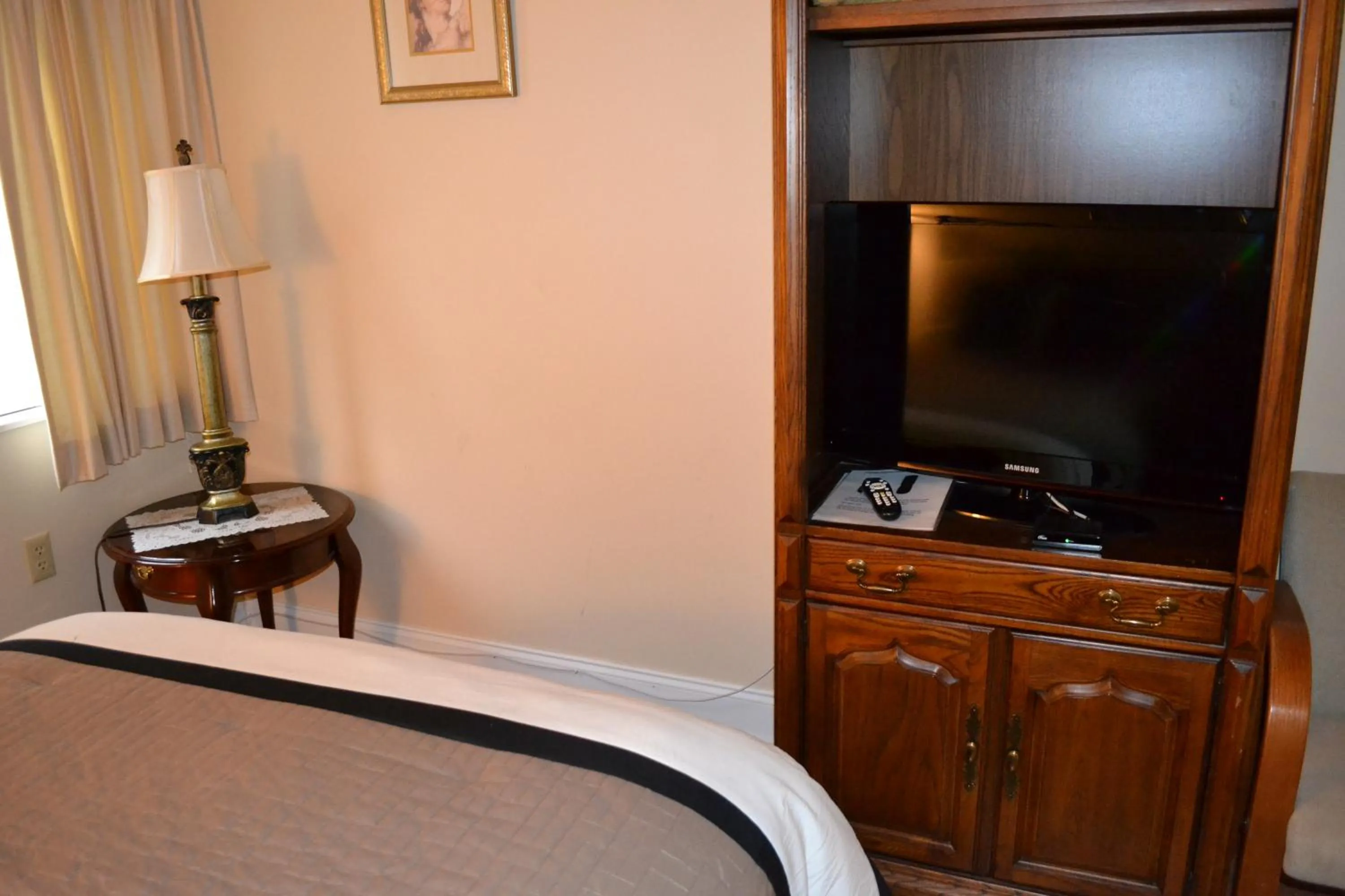 Bed in River Place Condos #411 3BD