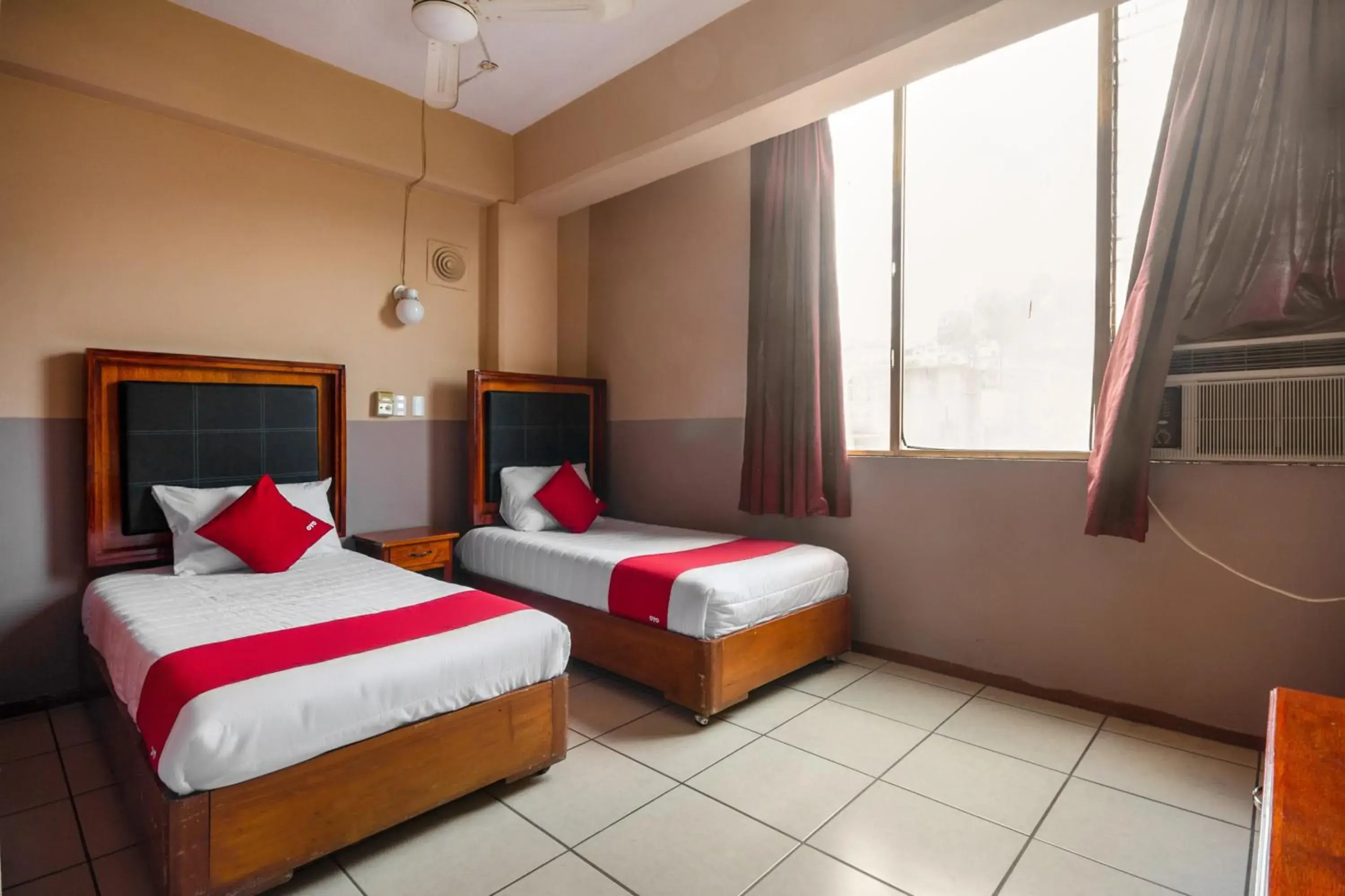 Standard Two Single Beds in OYO Hotel Totonacapan, Papantla Standard Two Single Beds in OYO Hotel Totonacapan, Papantla