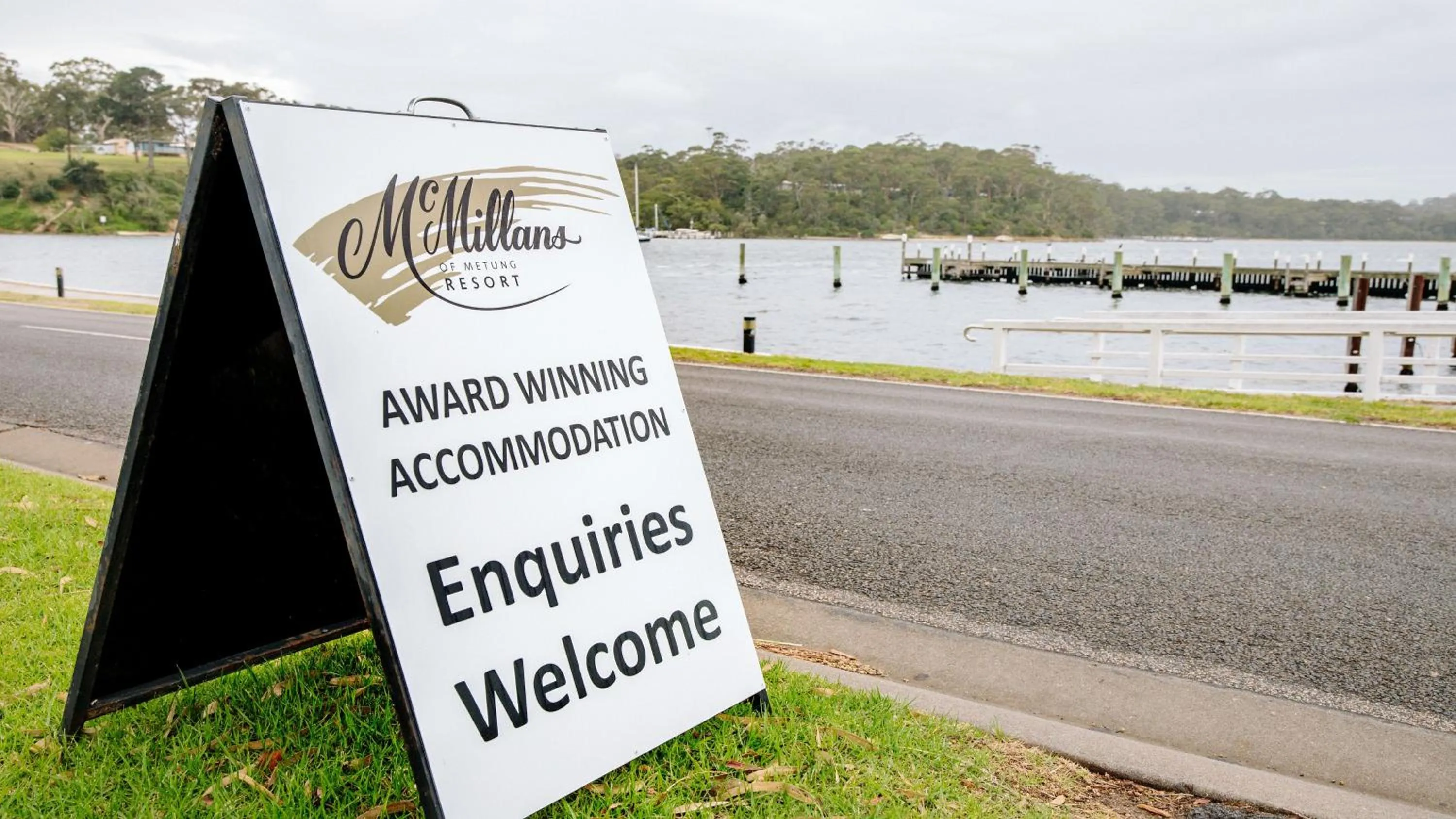 Facade/entrance in McMillans of Metung Coastal Resort