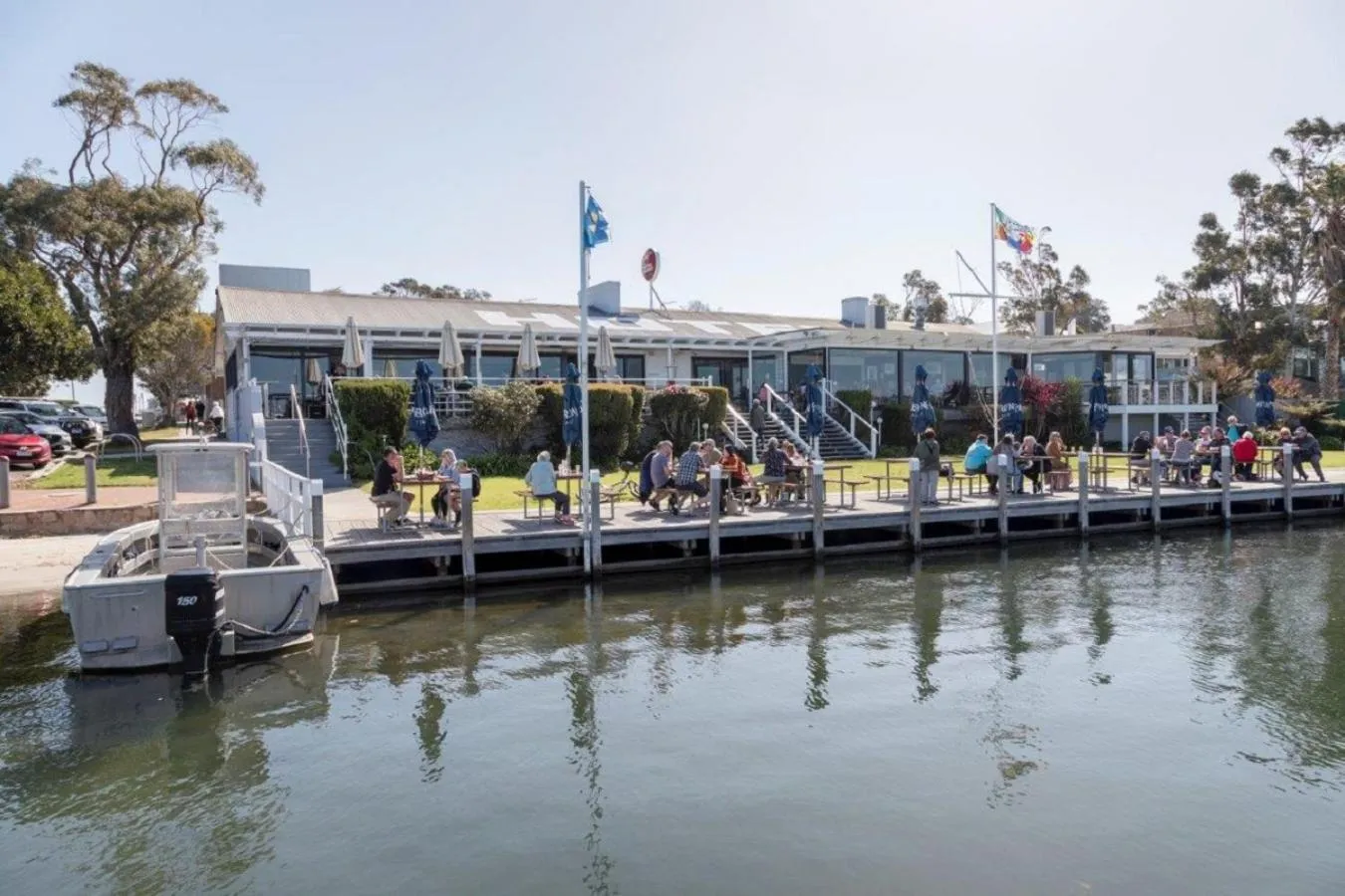 Restaurant/places to eat in McMillans of Metung Coastal Resort