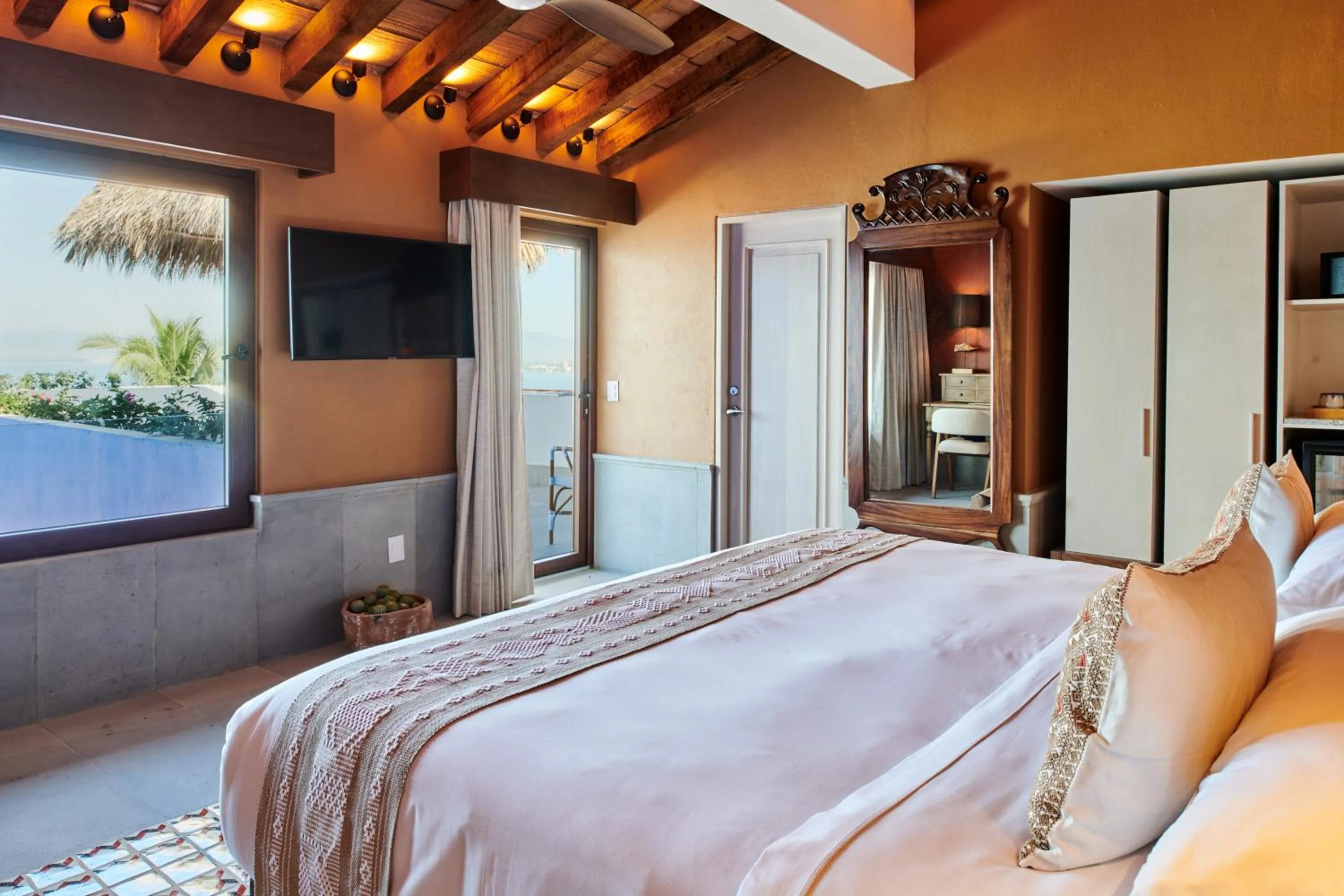Photo of the whole room, Bed in Hotel Boutique Luxury Patio Azul