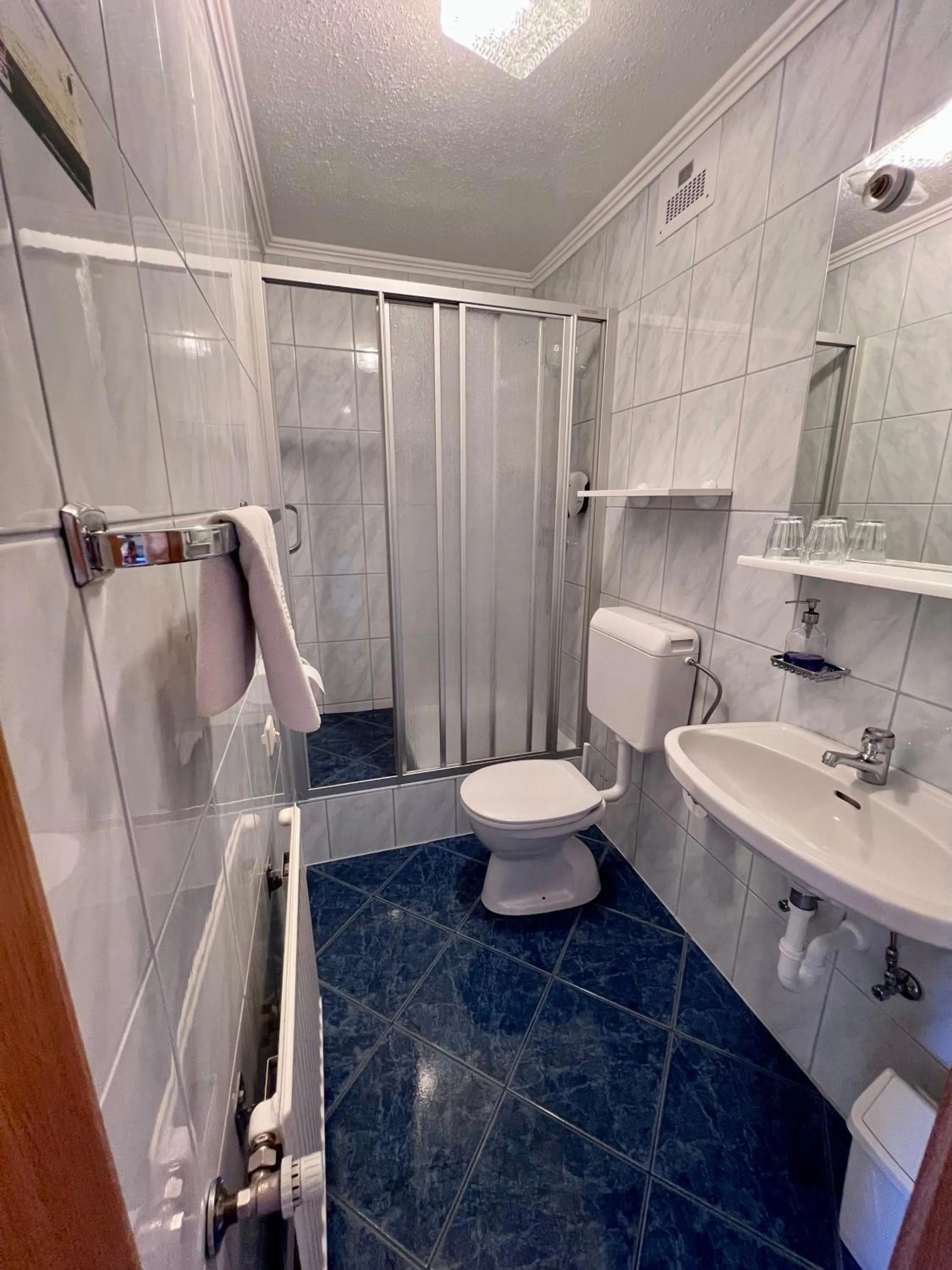 Bathroom in Pension Lambrecht