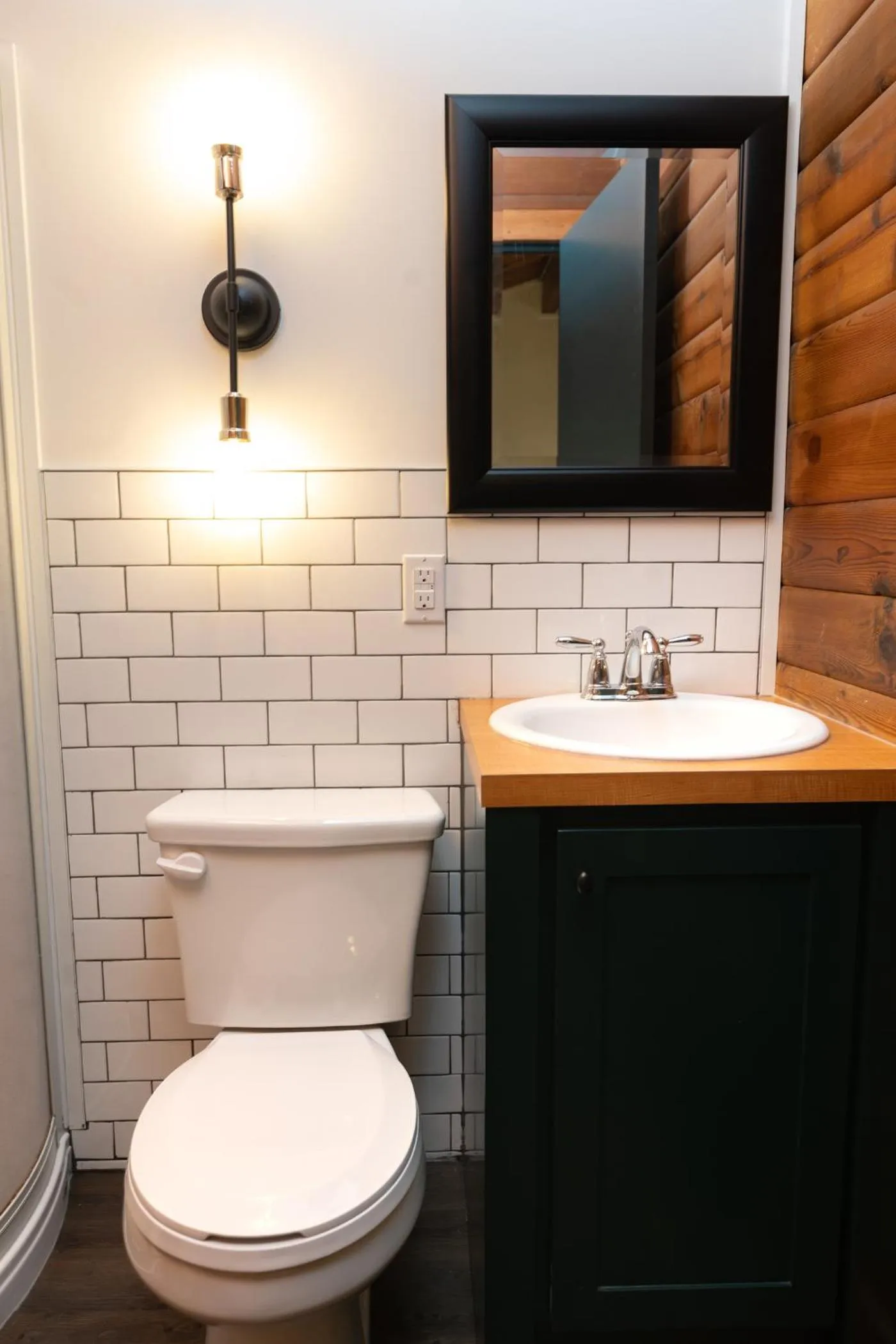 Bathroom in Miette Mountain Cabins