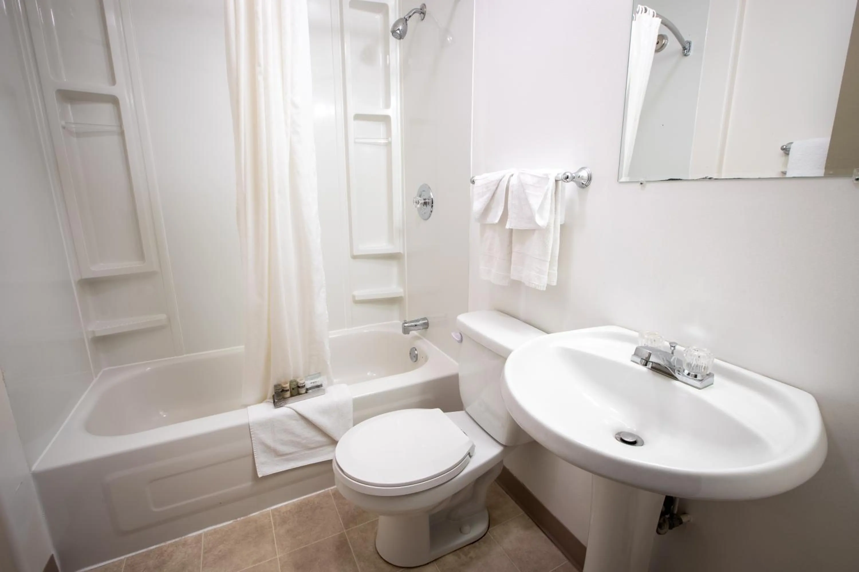 Bathroom in Miette Mountain Cabins