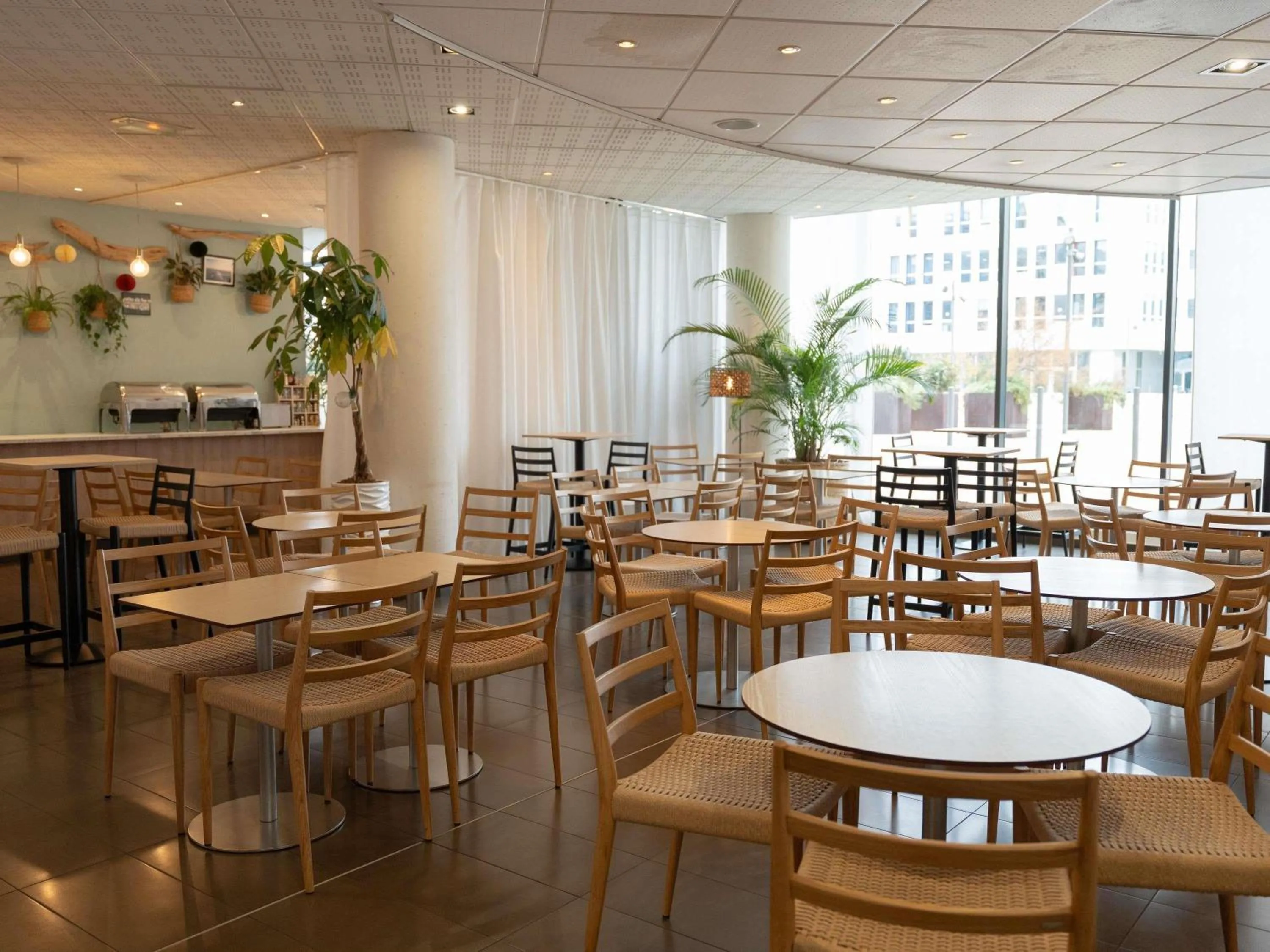 Breakfast in Novotel Suites Marseille Centre Euromed