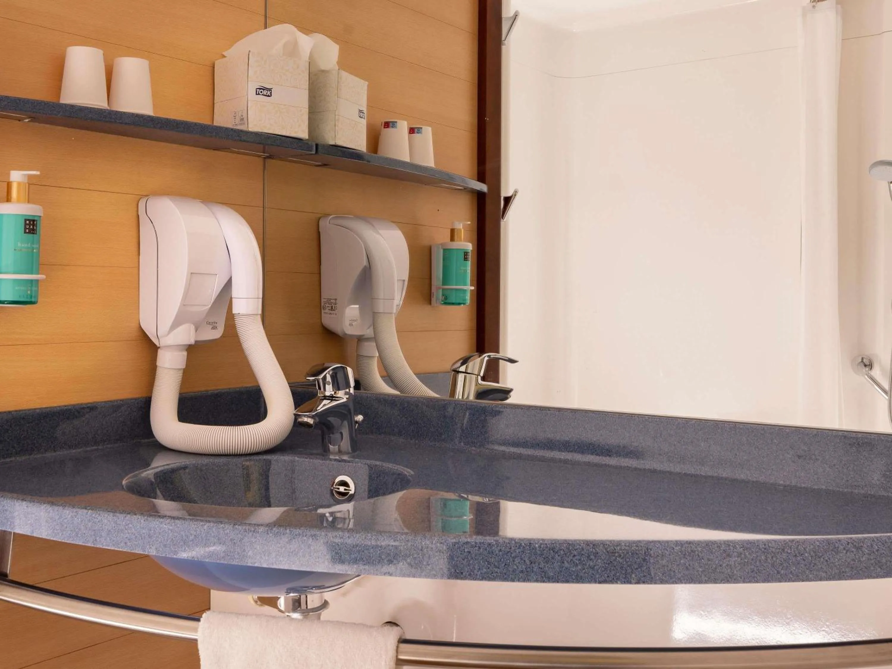 Bedroom in Novotel Suites Marseille Centre Euromed