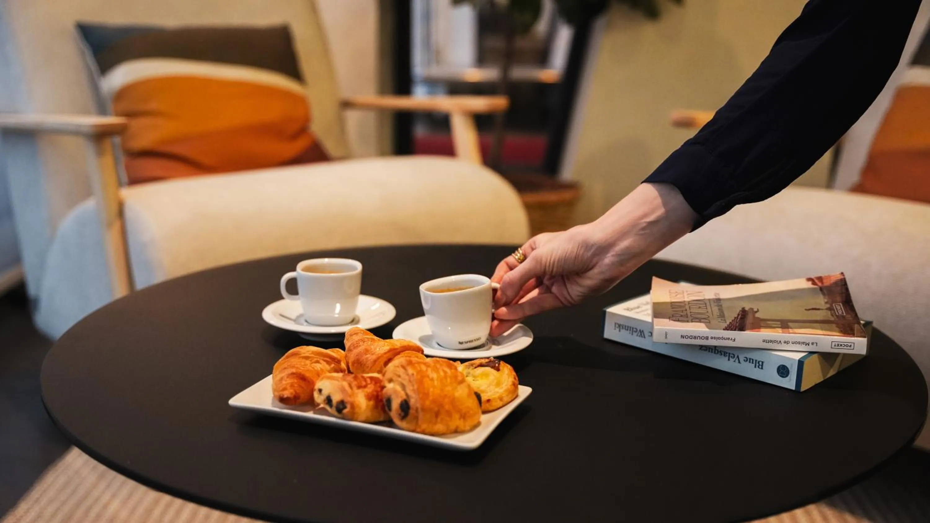 Breakfast in Novotel Suites Marseille Centre Euromed