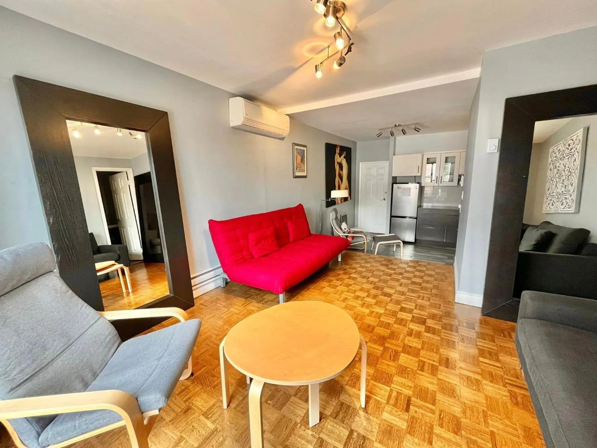 Living room in The Only Backpacker's Inn