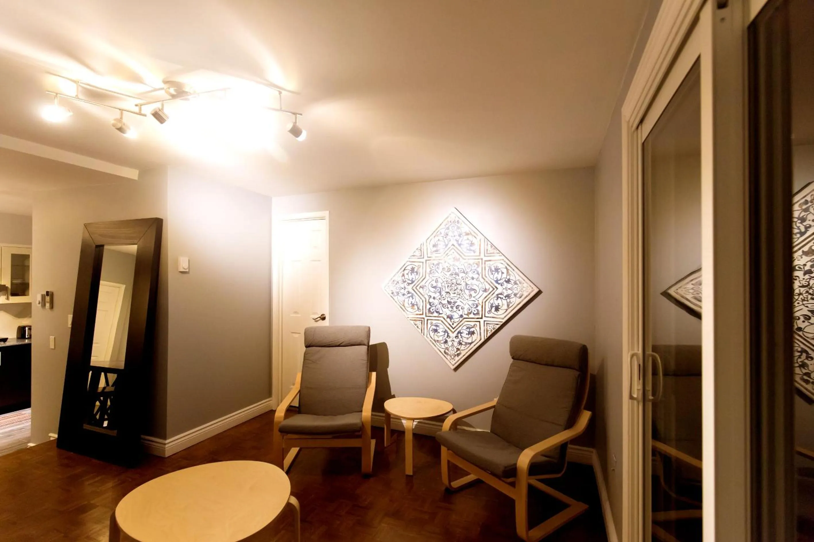 Living room in The Only Backpacker's Inn