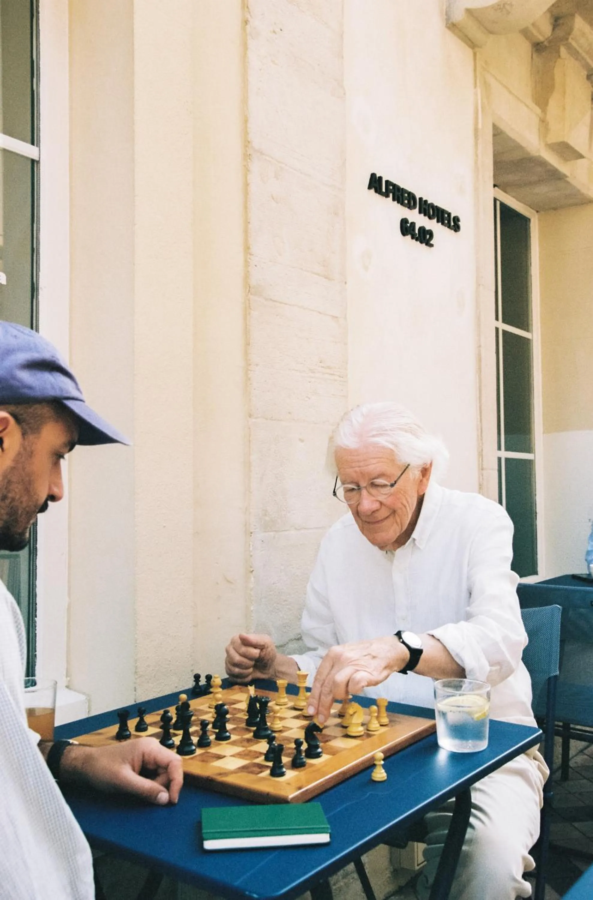 People in ALFRED HOTELS Port-Vieux