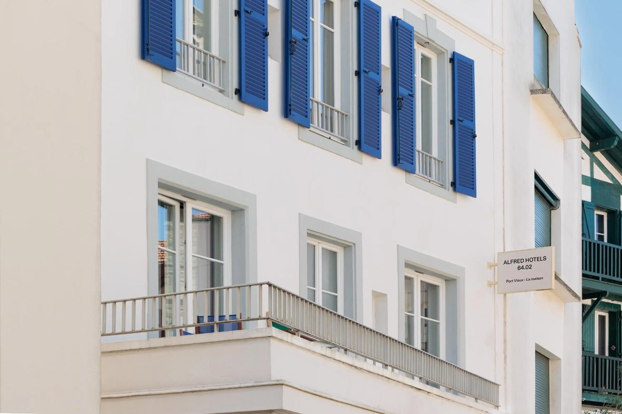 Property building in ALFRED HOTELS Port-Vieux