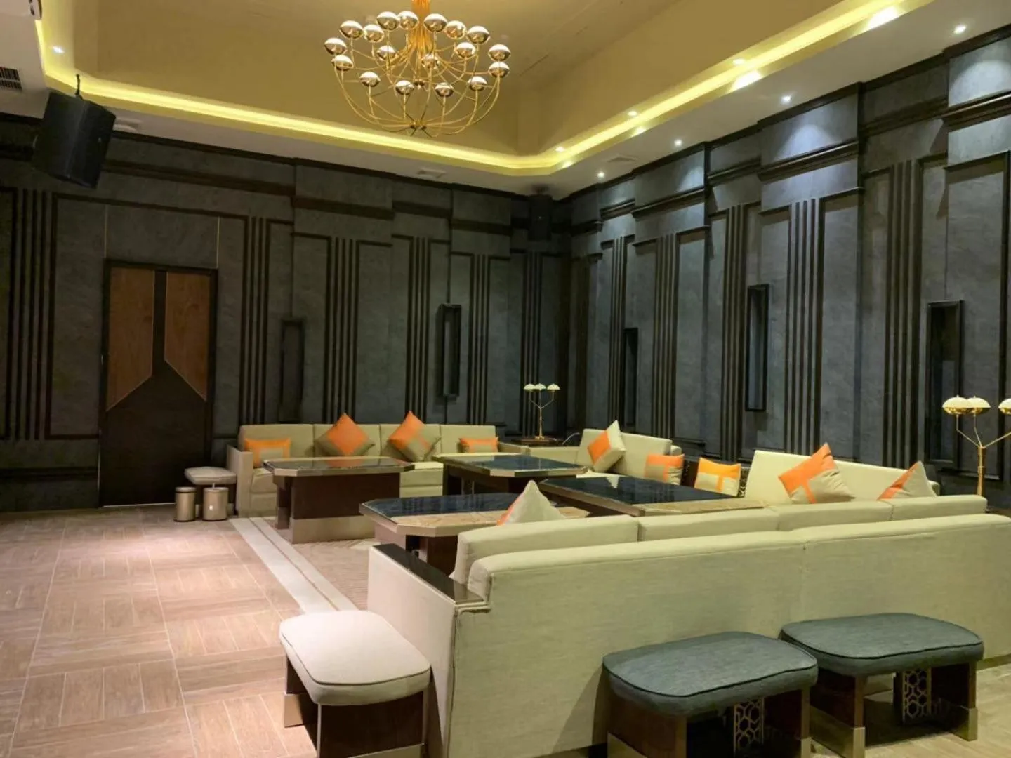 Evening entertainment in Yuyao Bright hotel