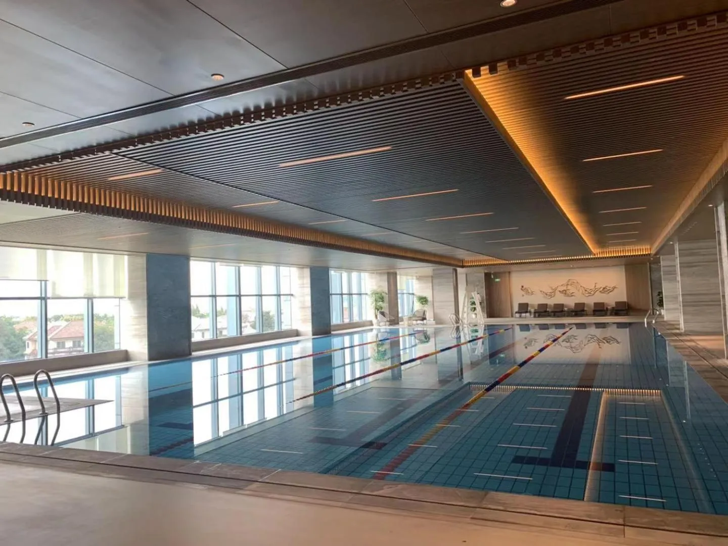 Swimming pool in Yuyao Bright hotel