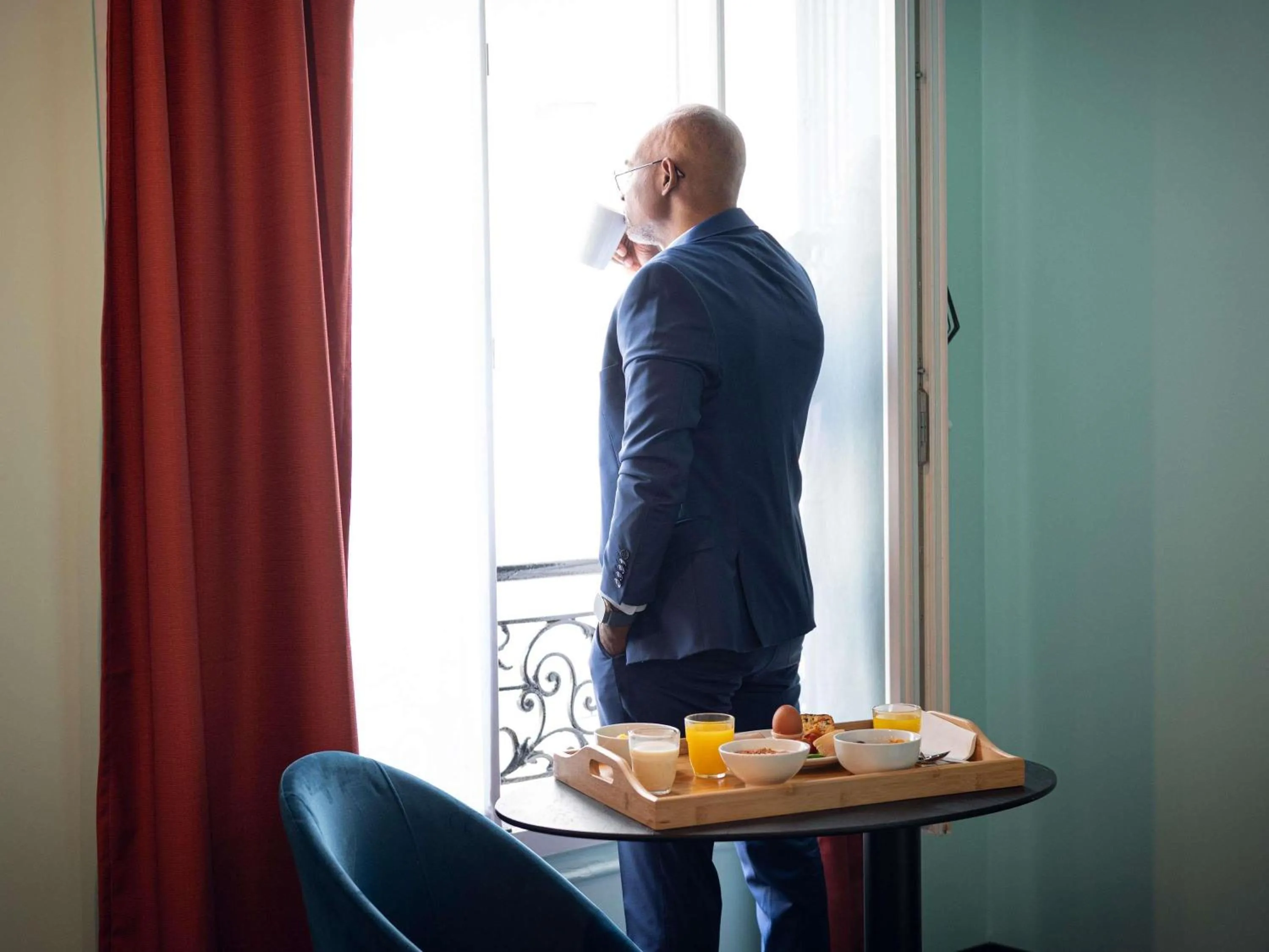 Bedroom in Ibis Styles Paris Batignolles