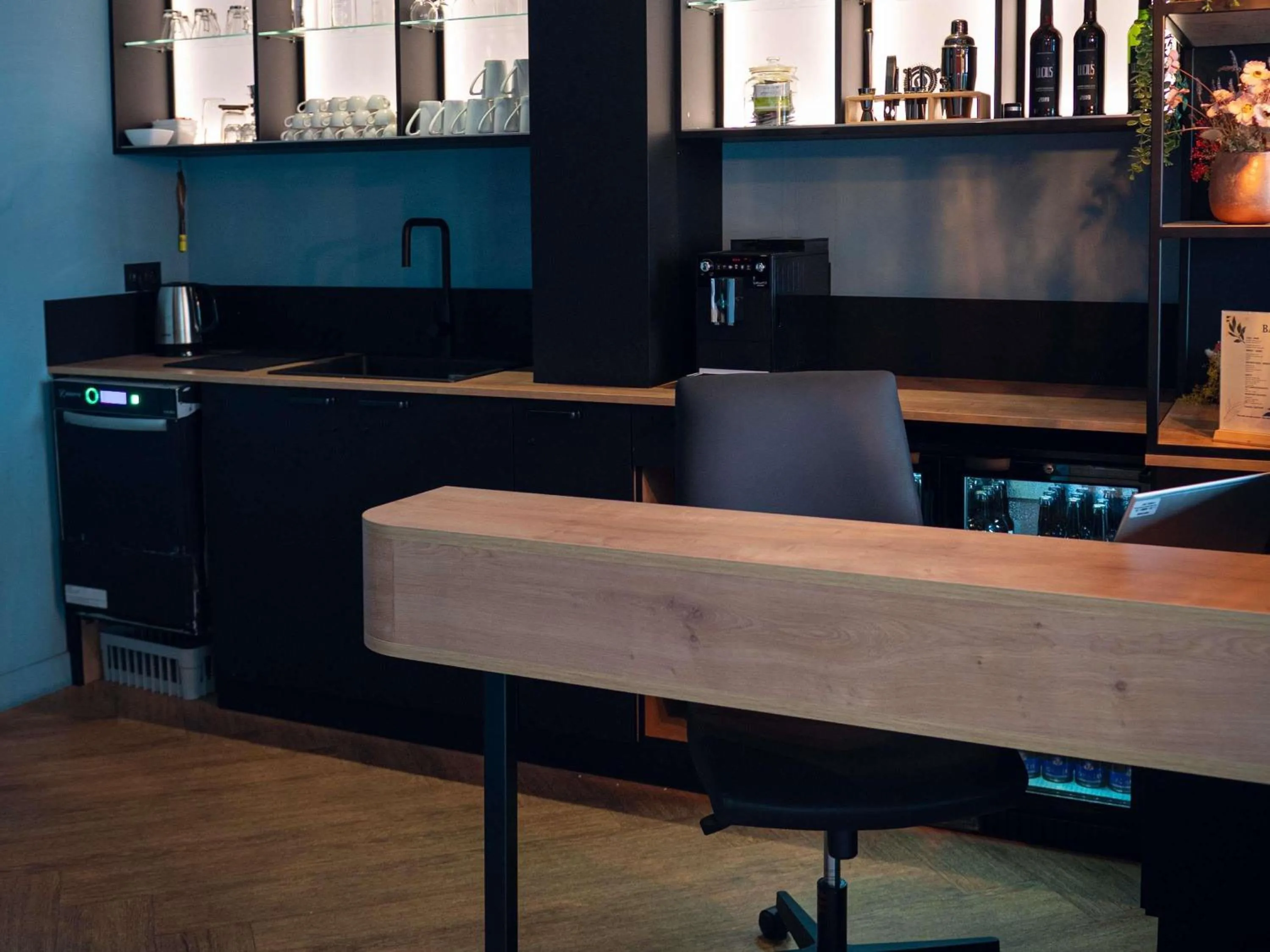 Lounge or bar in Ibis Styles Paris Batignolles