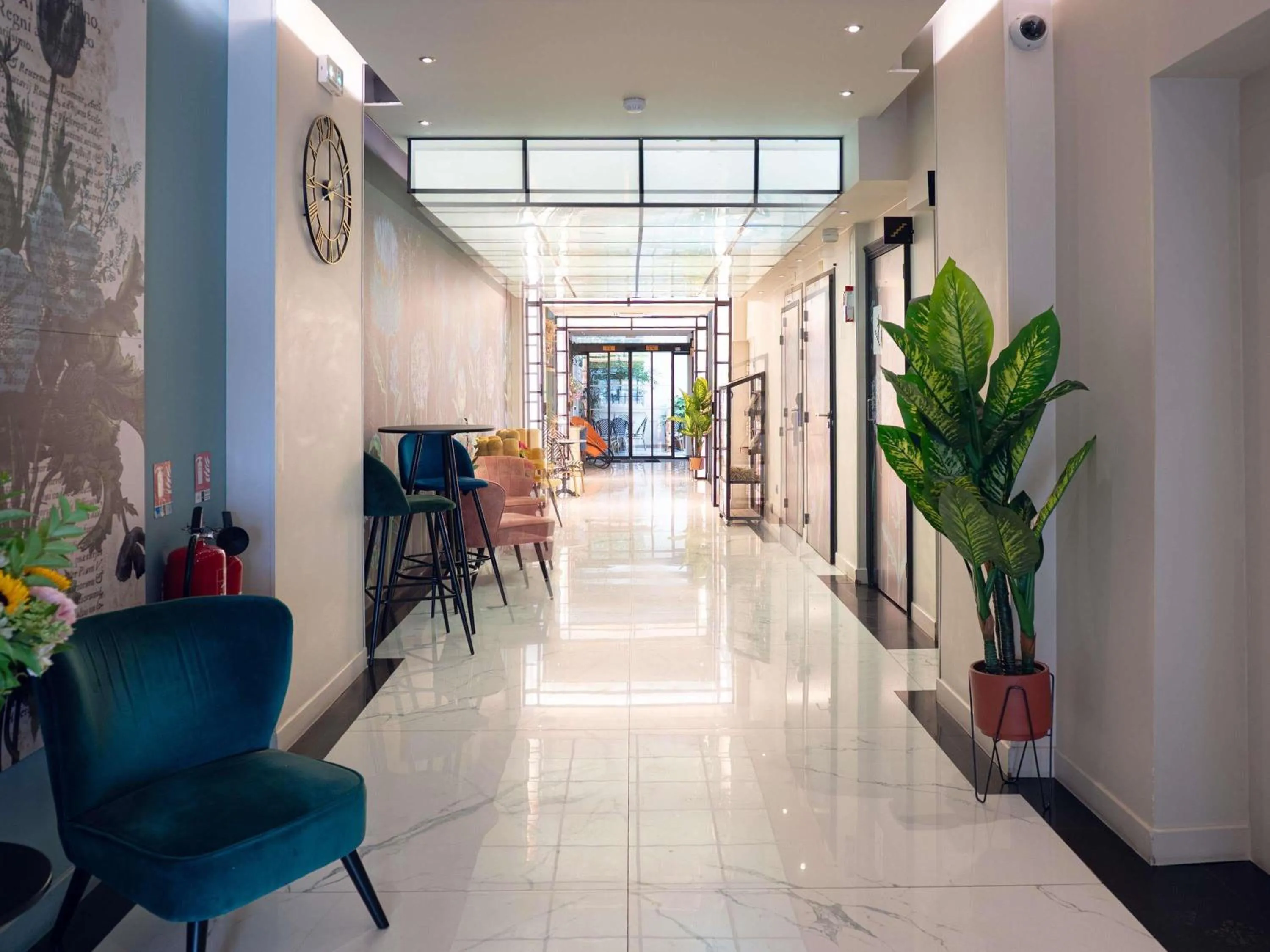 Property building in Ibis Styles Paris Batignolles