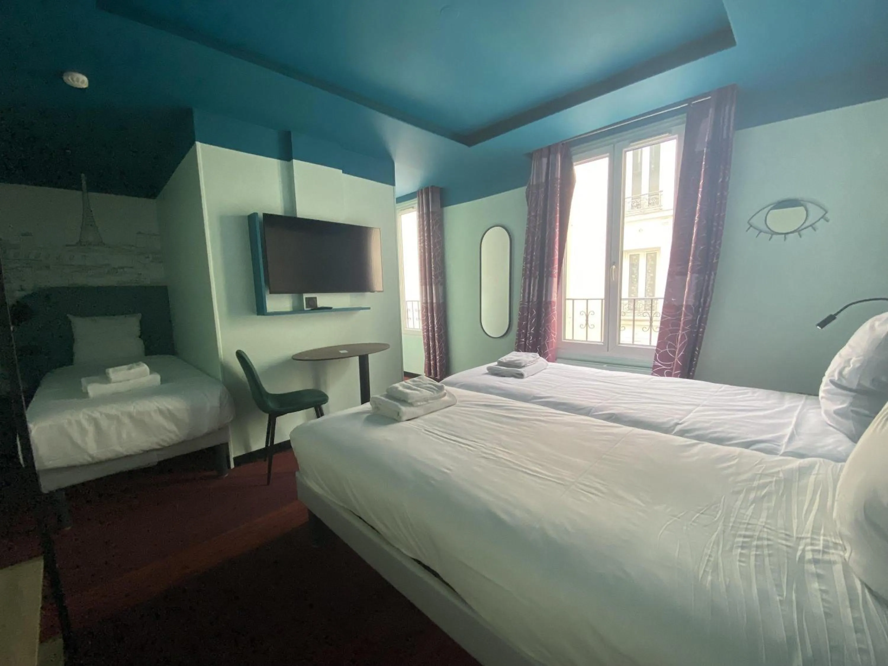 Bedroom, Bed in Ibis Styles Paris Batignolles