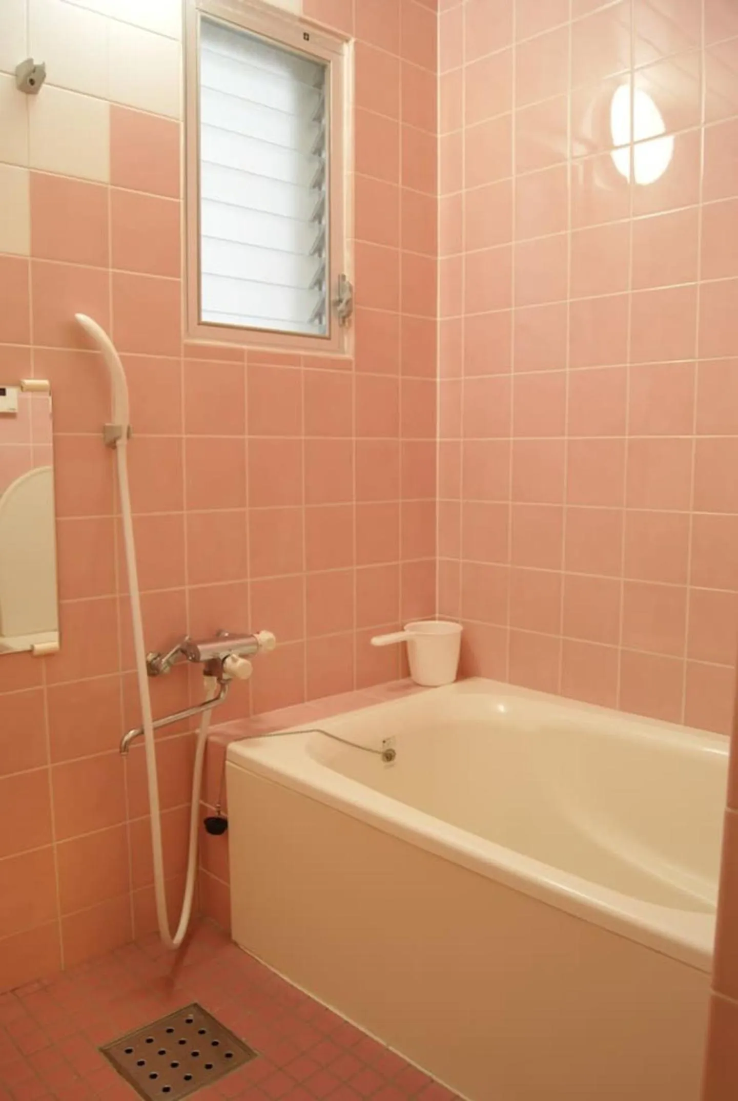 Shower in KU1 Kurosaki House