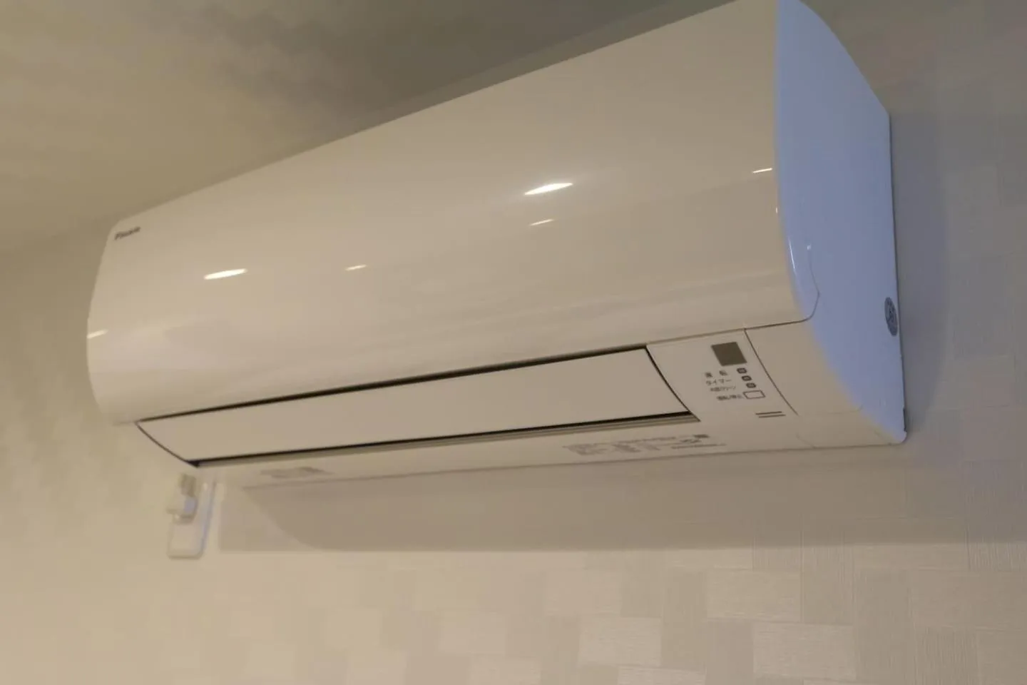 air conditioner in KU1 Kurosaki House