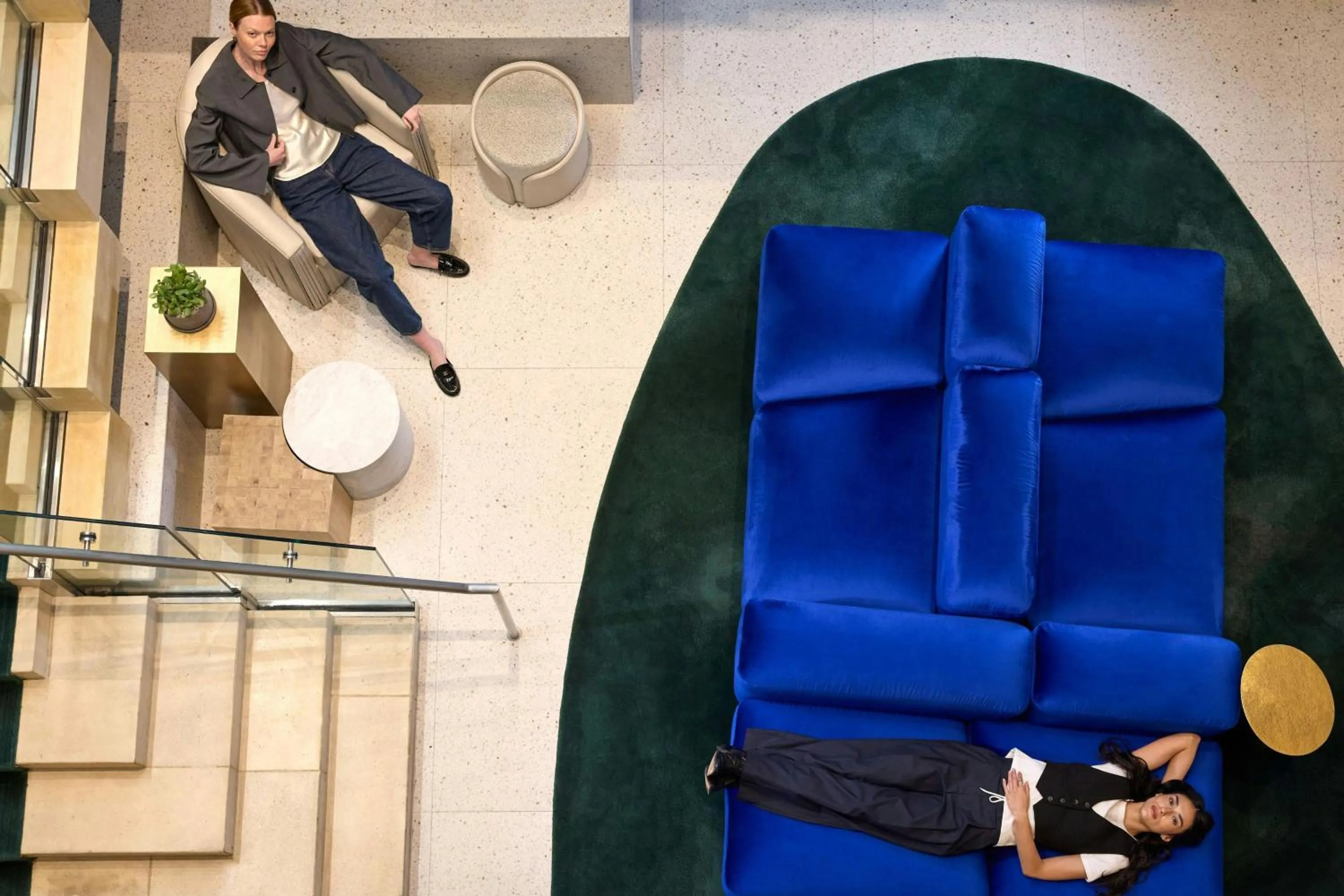 Lounge or bar in W Dallas