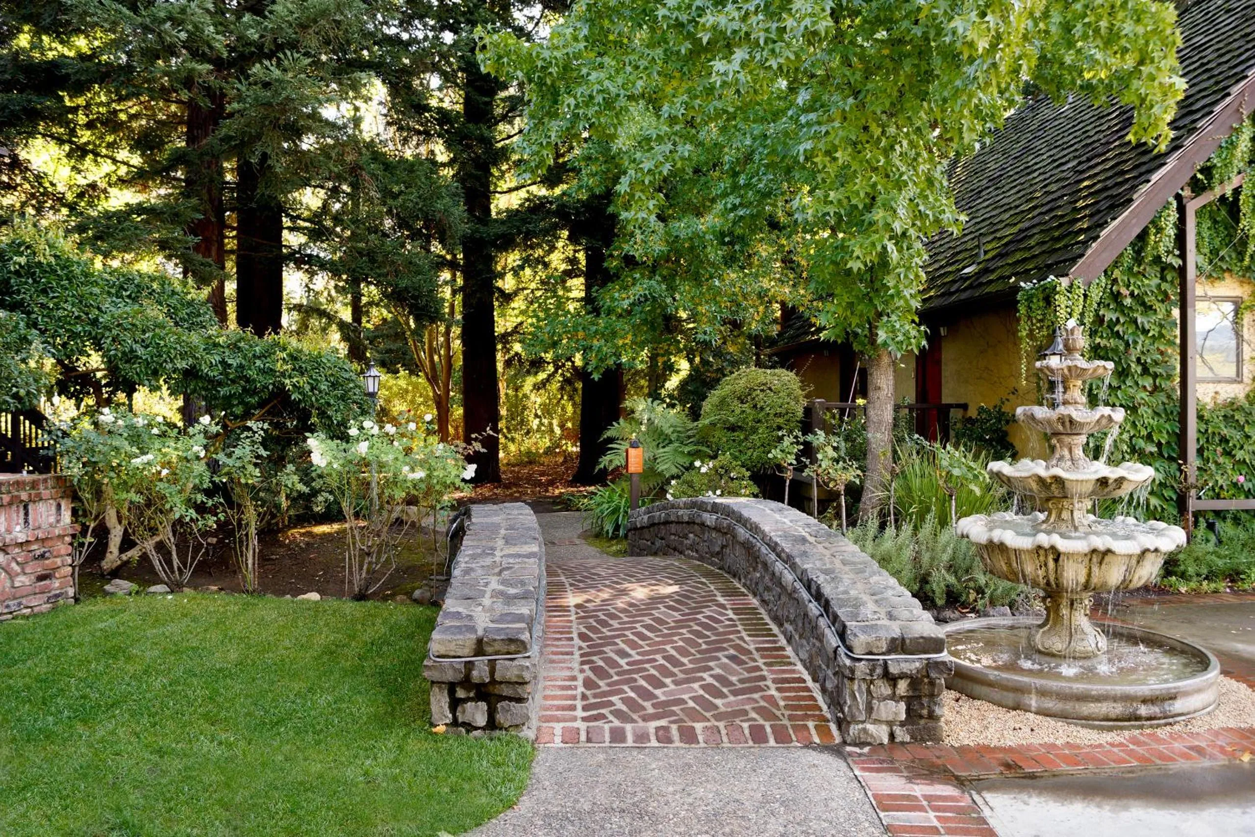 Decorative detail in Harvest Inn