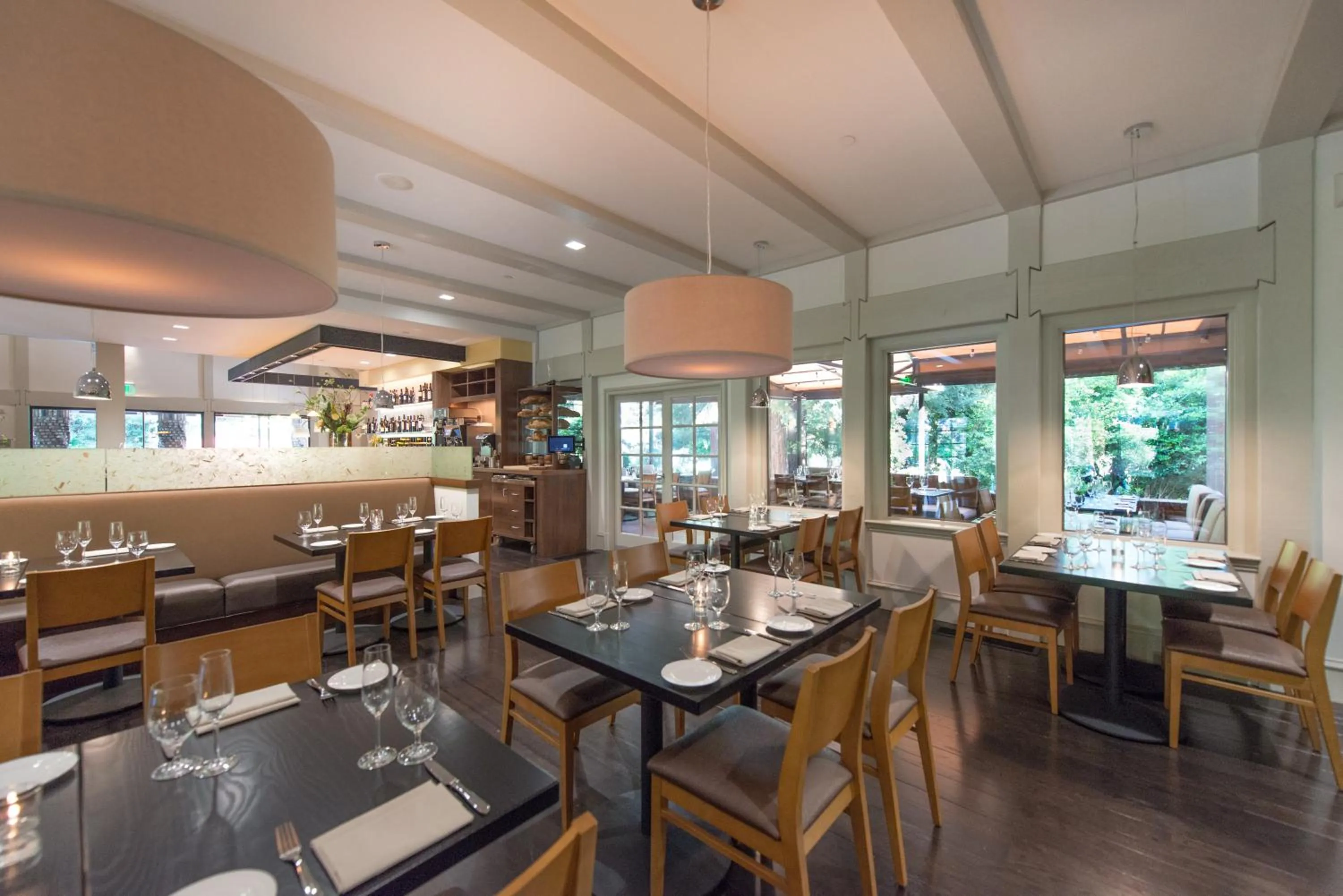 Restaurant/places to eat in Harvest Inn