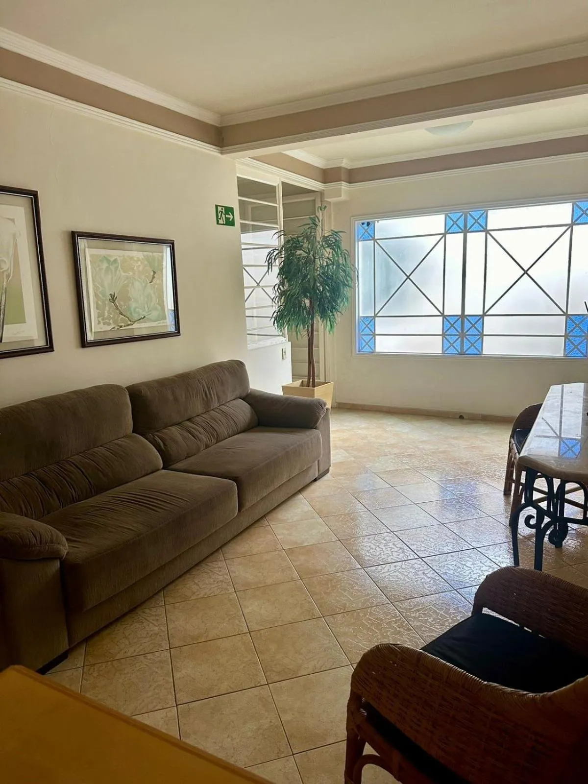 Communal lounge/ TV room in Palace Hotel