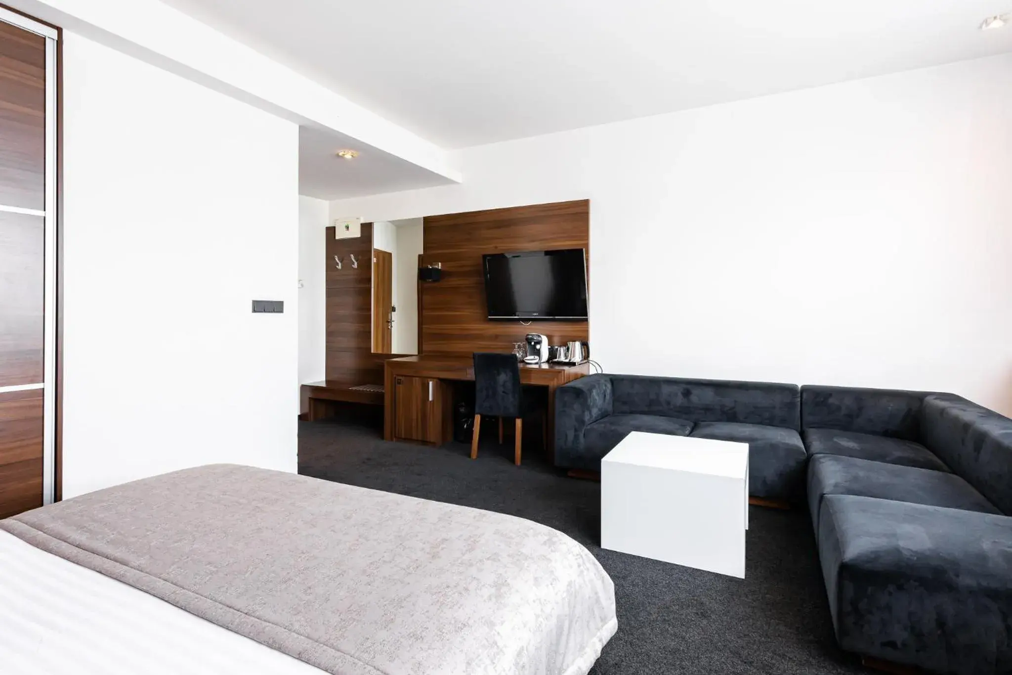 Deluxe Double Room - single occupancy in Tempus Club Garni Hotel Deluxe Double Room - single occupancy in Tempus Club Garni Hotel