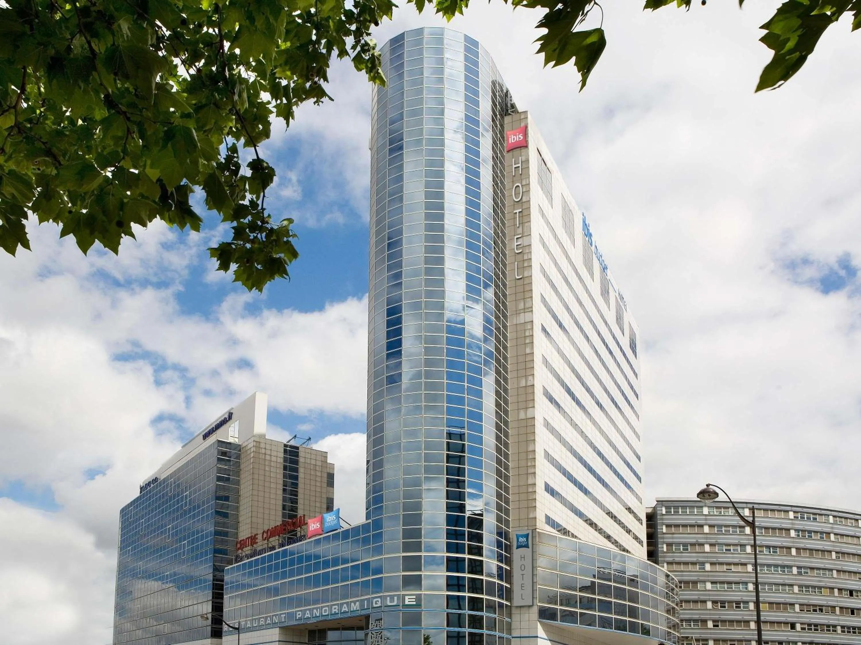 Property building in ibis Paris Porte de Montreuil