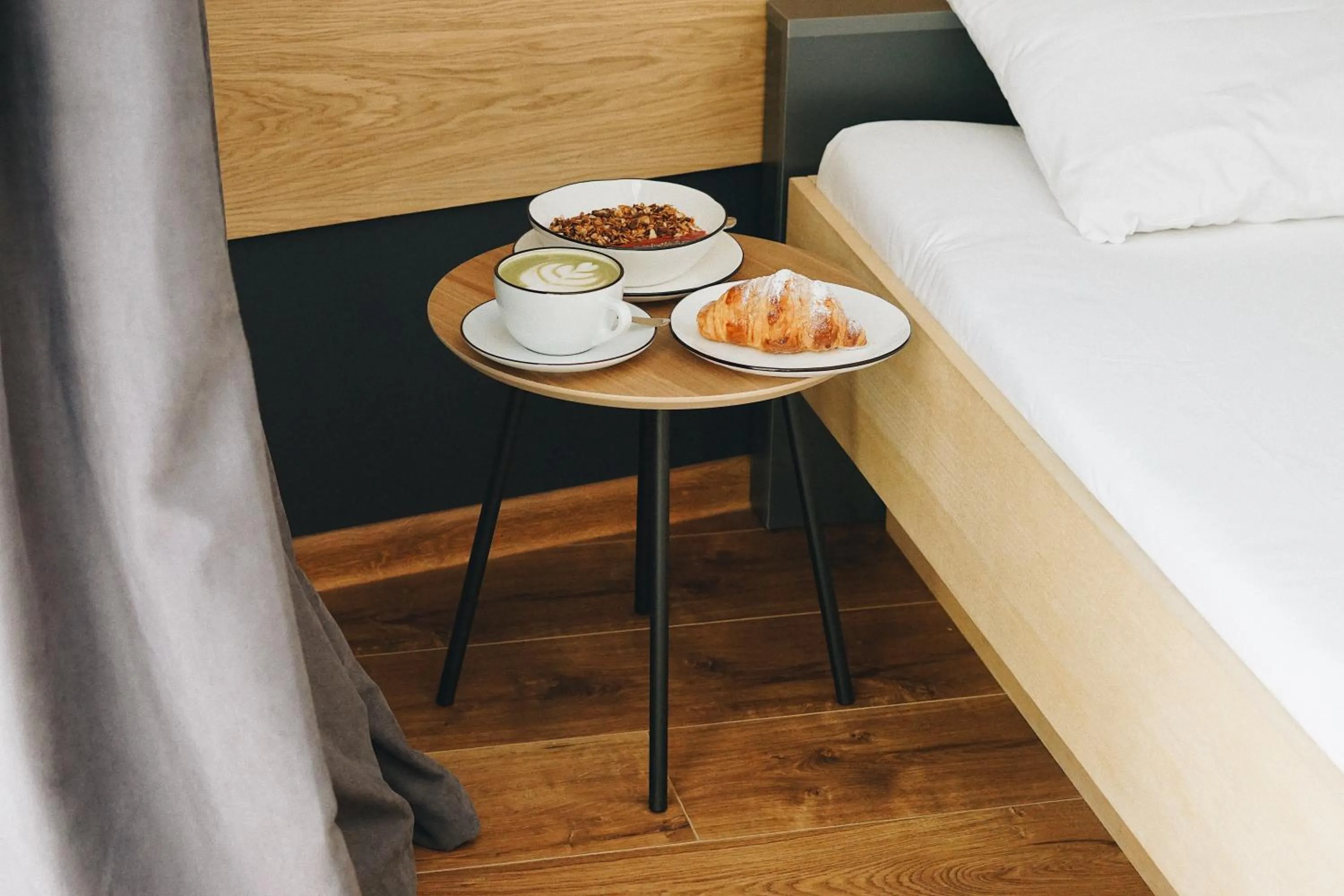 Breakfast in Yard Hostel & Coffee